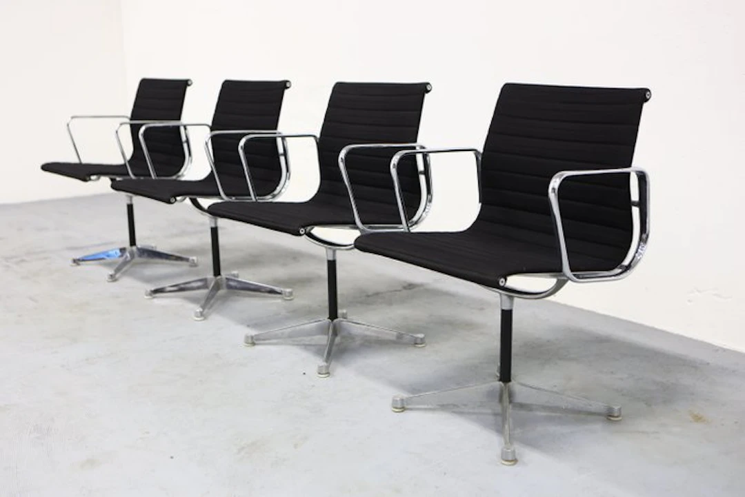 Herman Miller - Charles & Ray Eames - Dining room chair (4) - EA107 - Aluminium