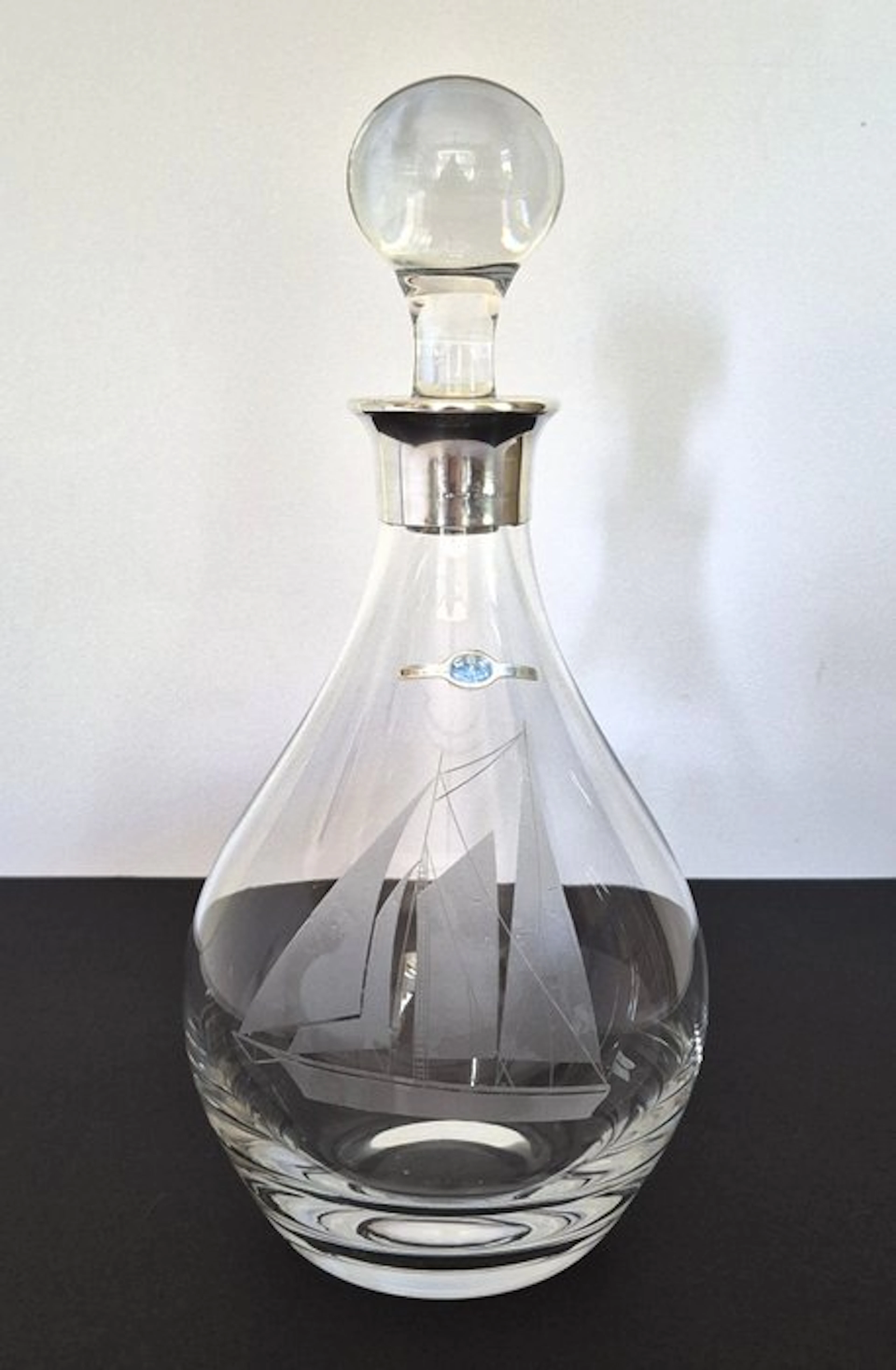 C. Bos en Zoon B.V. - Decanter - with sailing ship engraving - .925 silver