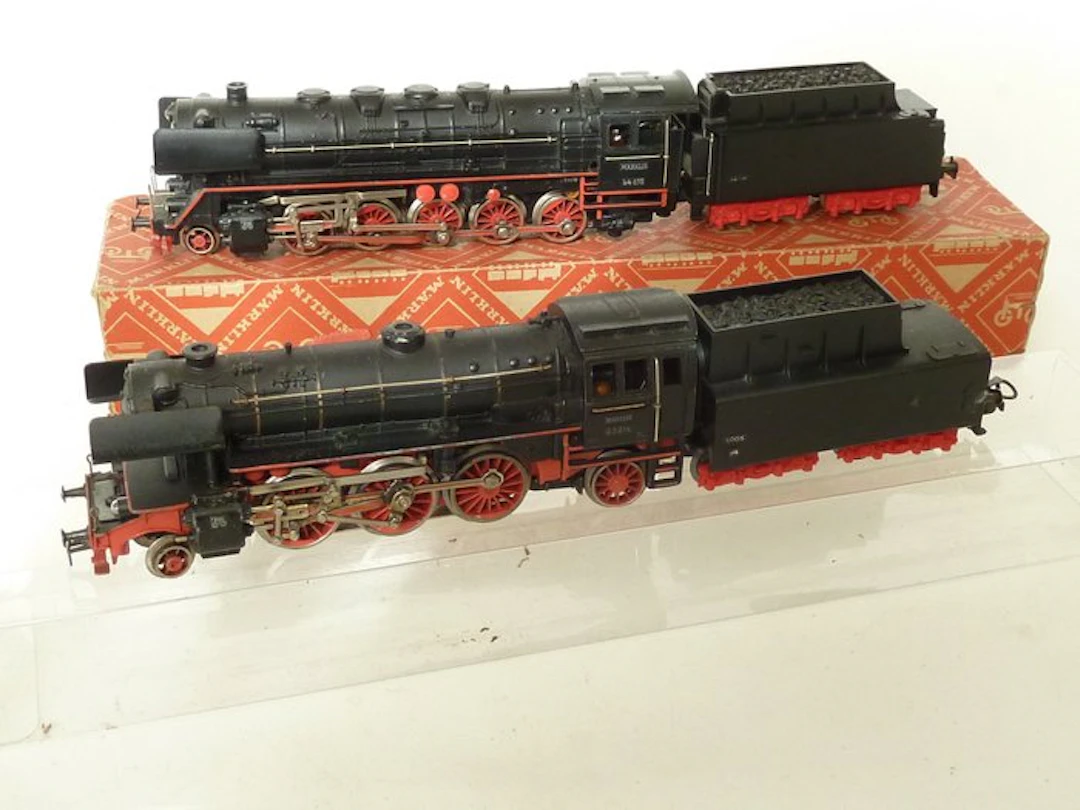 Märklin H0 - 3005 en 3047 - Model train (2) - locomotive