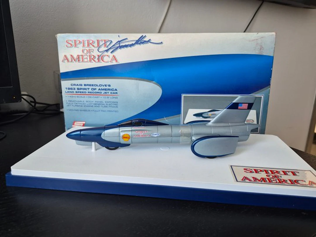 Bizarre 1:43 - Model sports car - Spirit of America J-47...