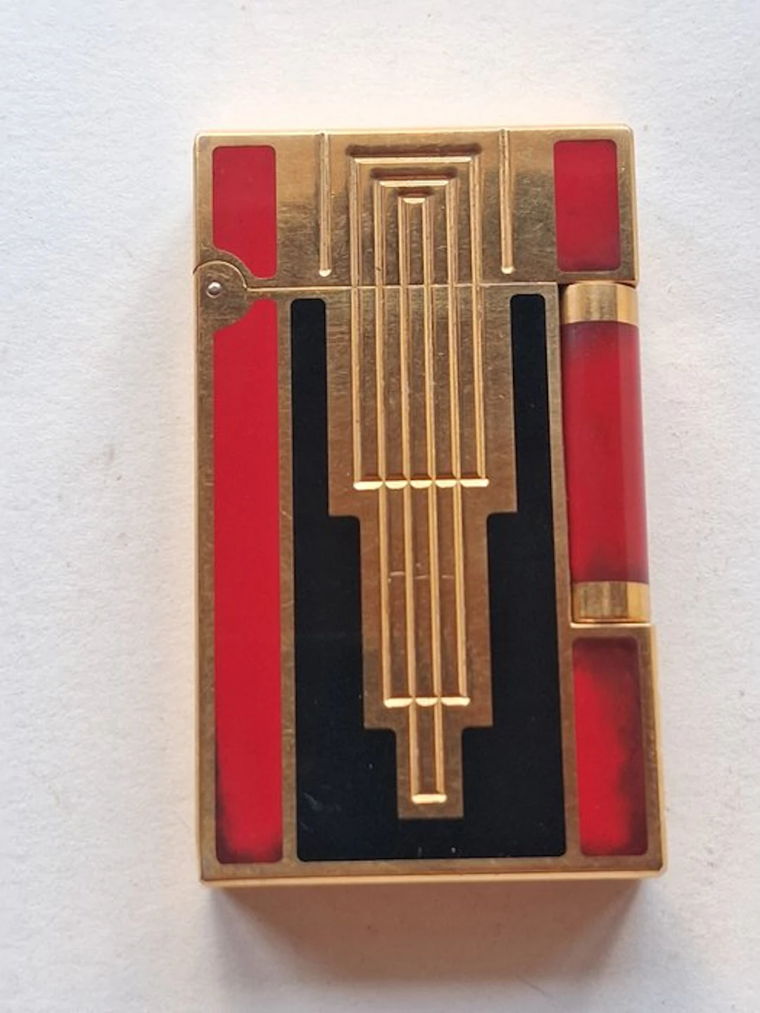 Lighter - Gilded brass and Chinese lacquer.