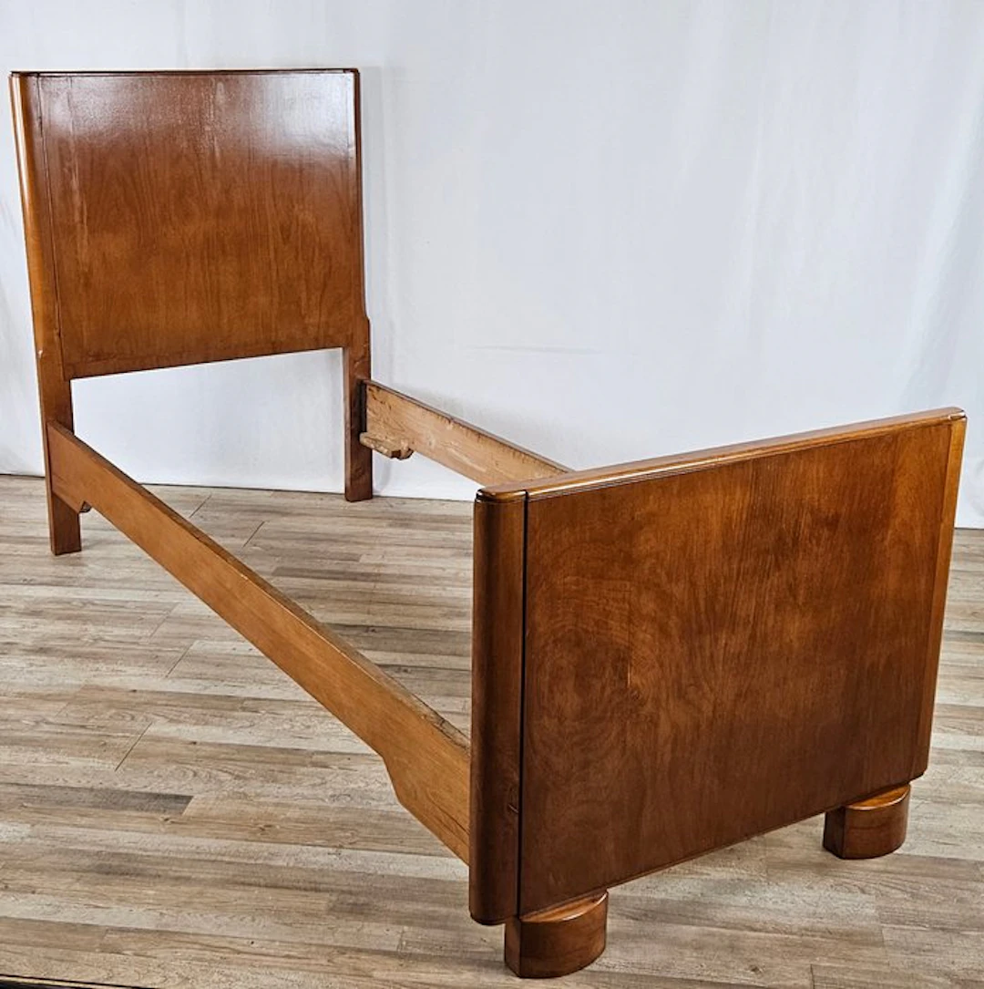Bed - Art Deco bed in walnut - Walnut