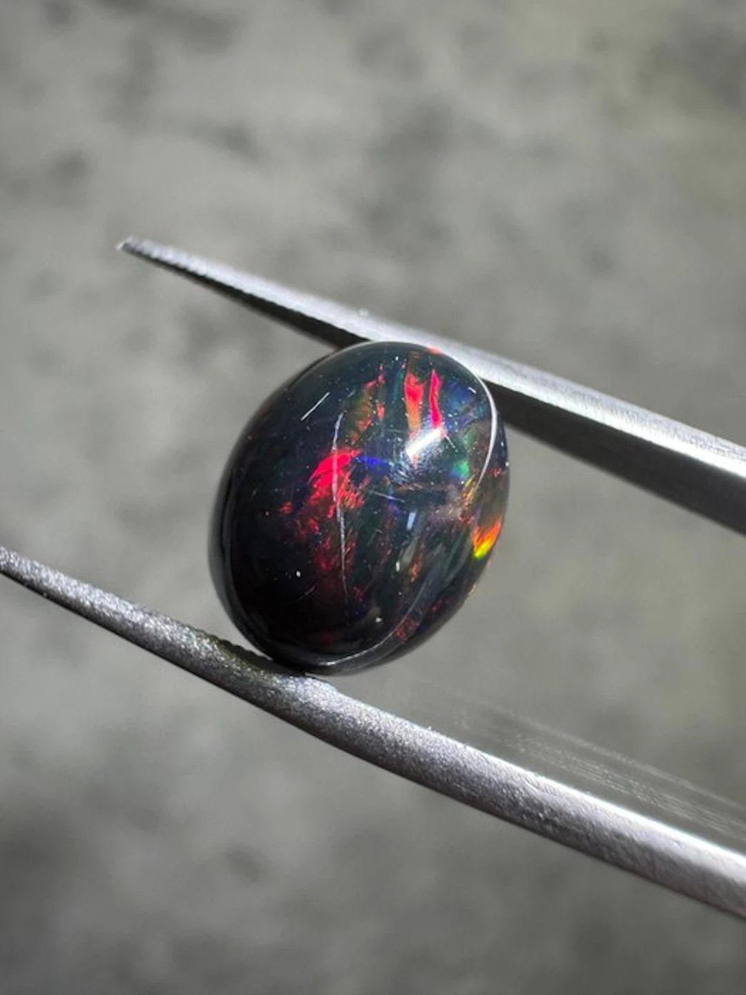 Natural Ethiopian black opal - 3.73 carats Oval cabochon- 0.75 g