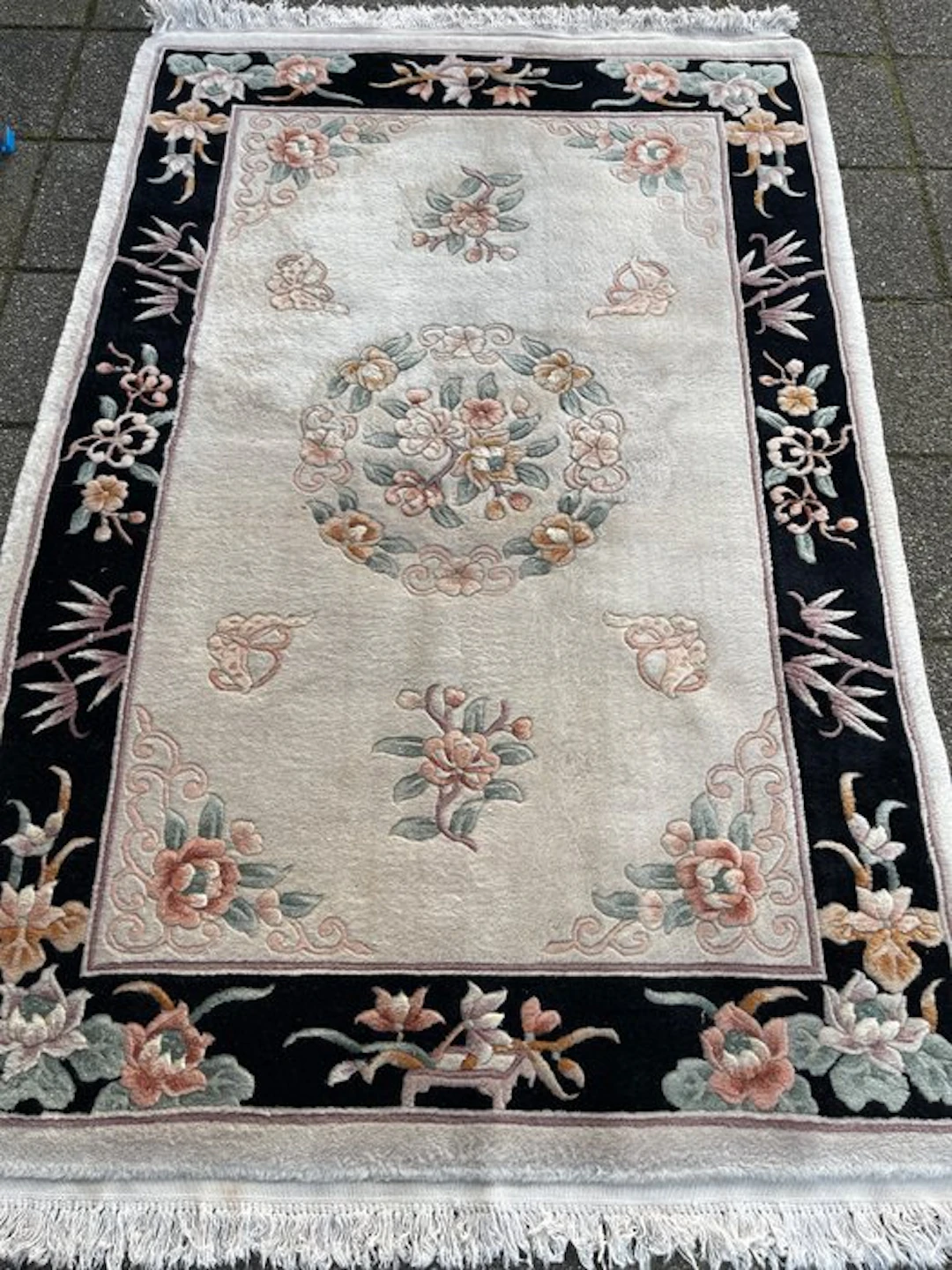 China Aubusson - no reserve price (cleaned)...