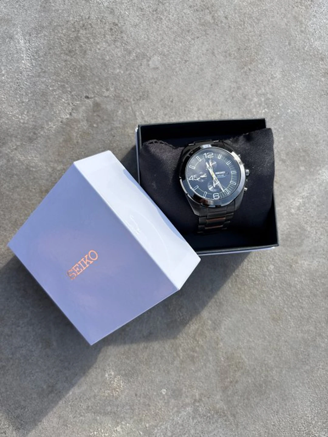 Seiko - Analogue Quartz Solar Cal