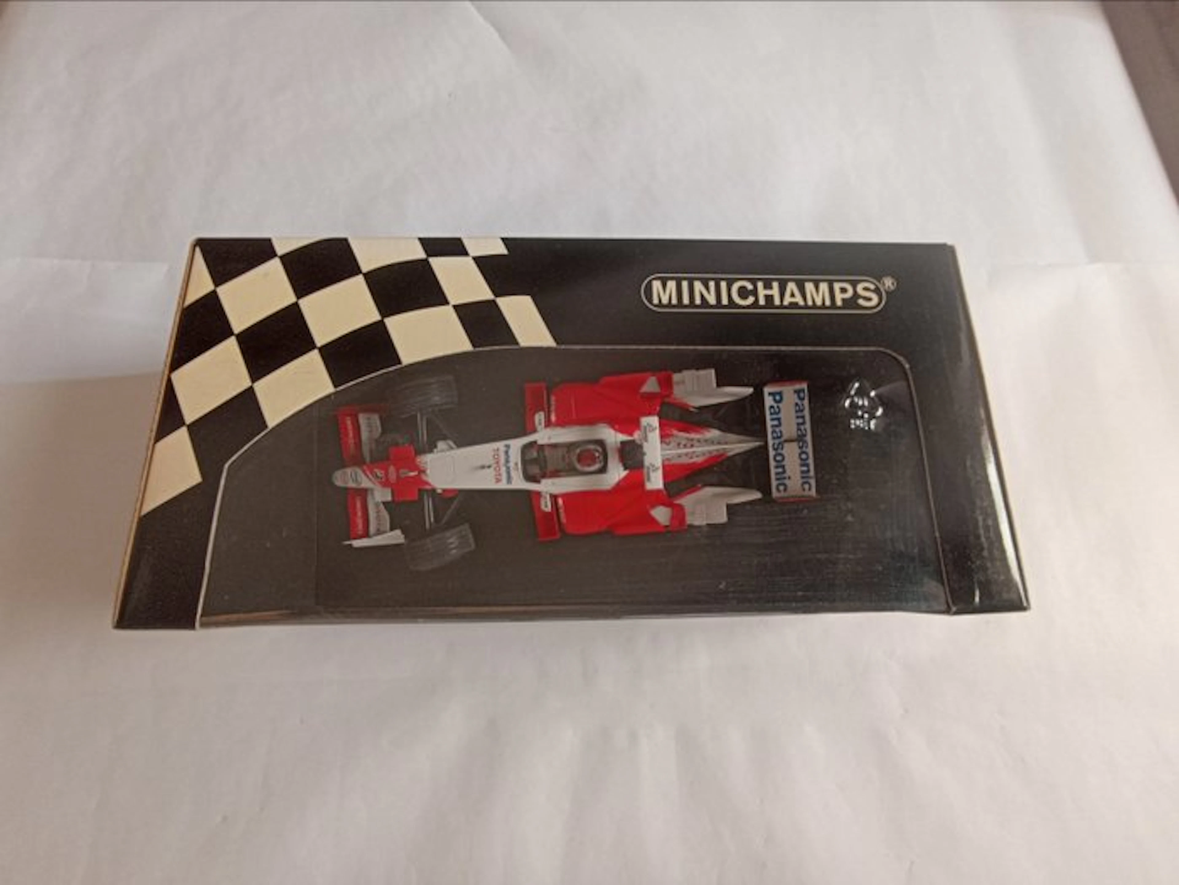 MiniChamps 1:18 - Model car - Toyota - F1