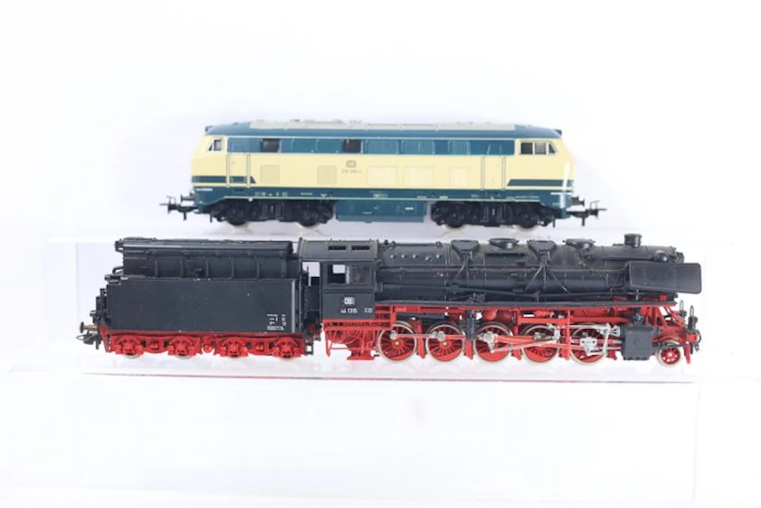 Märklin, Roco H0 - 3074/4126 - Diesel locomotive (1) - BR 216 - DB