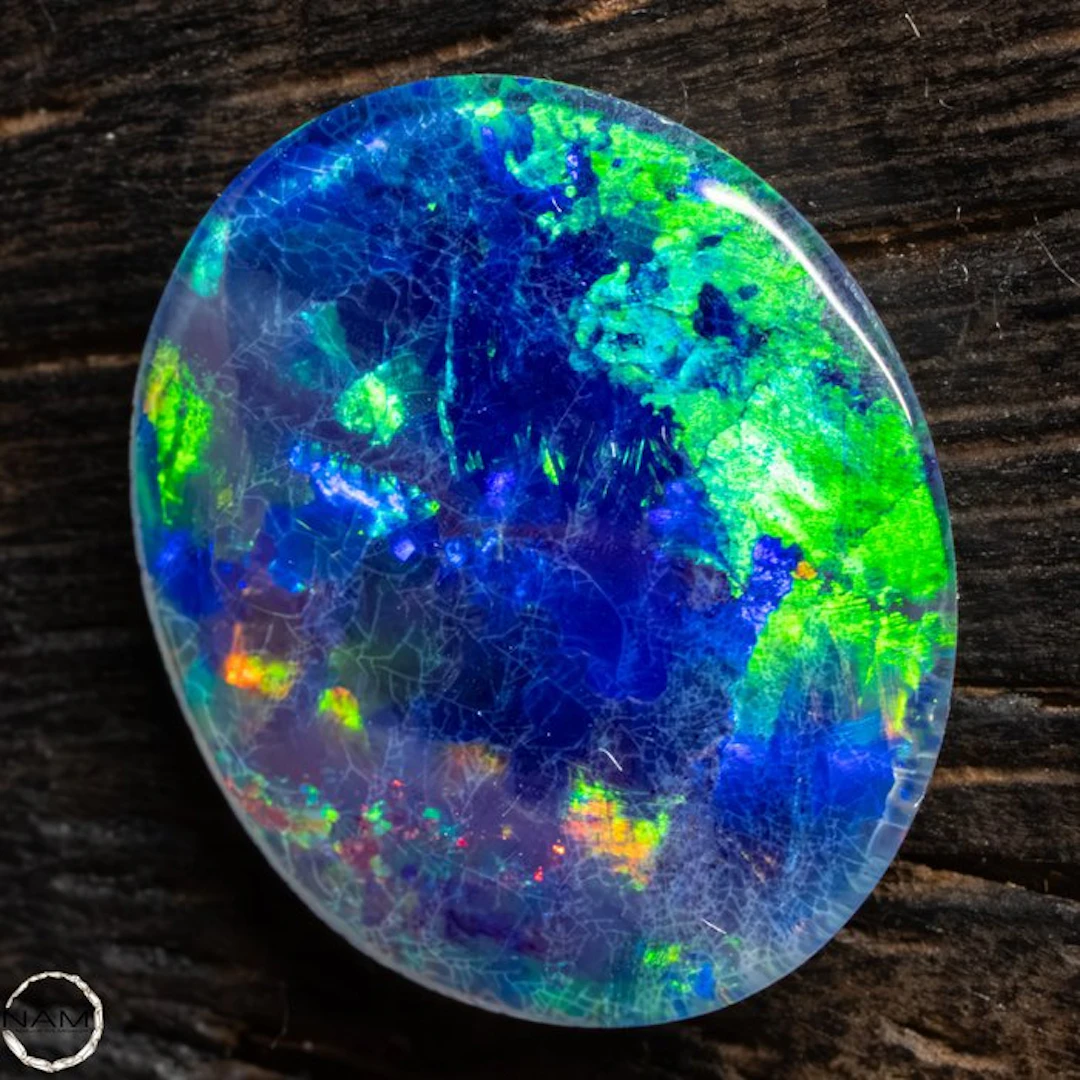 Triplett-Opal in deep royal blue – Luminous emerald...