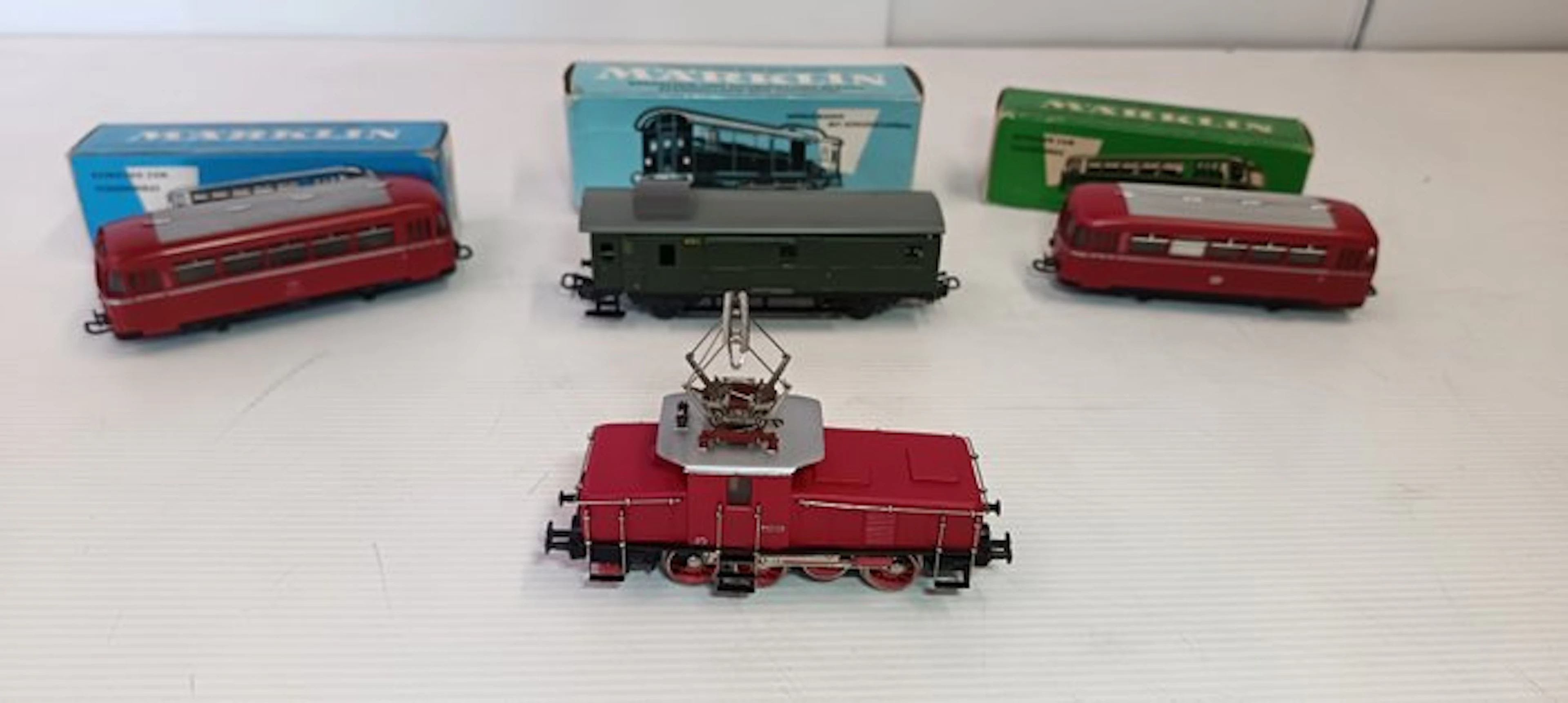 Märklin H0 - 3001, 4018(x2), 4041. - Model train (4) - DB