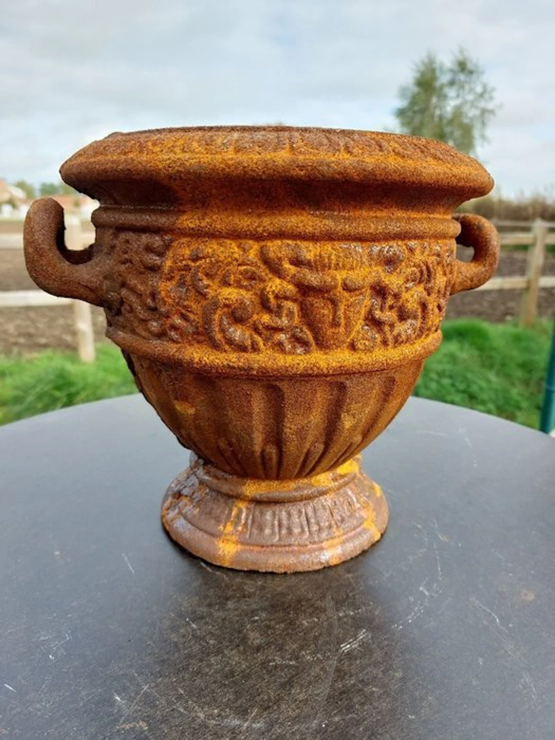 Decorative ornament - Europe - Garden vase