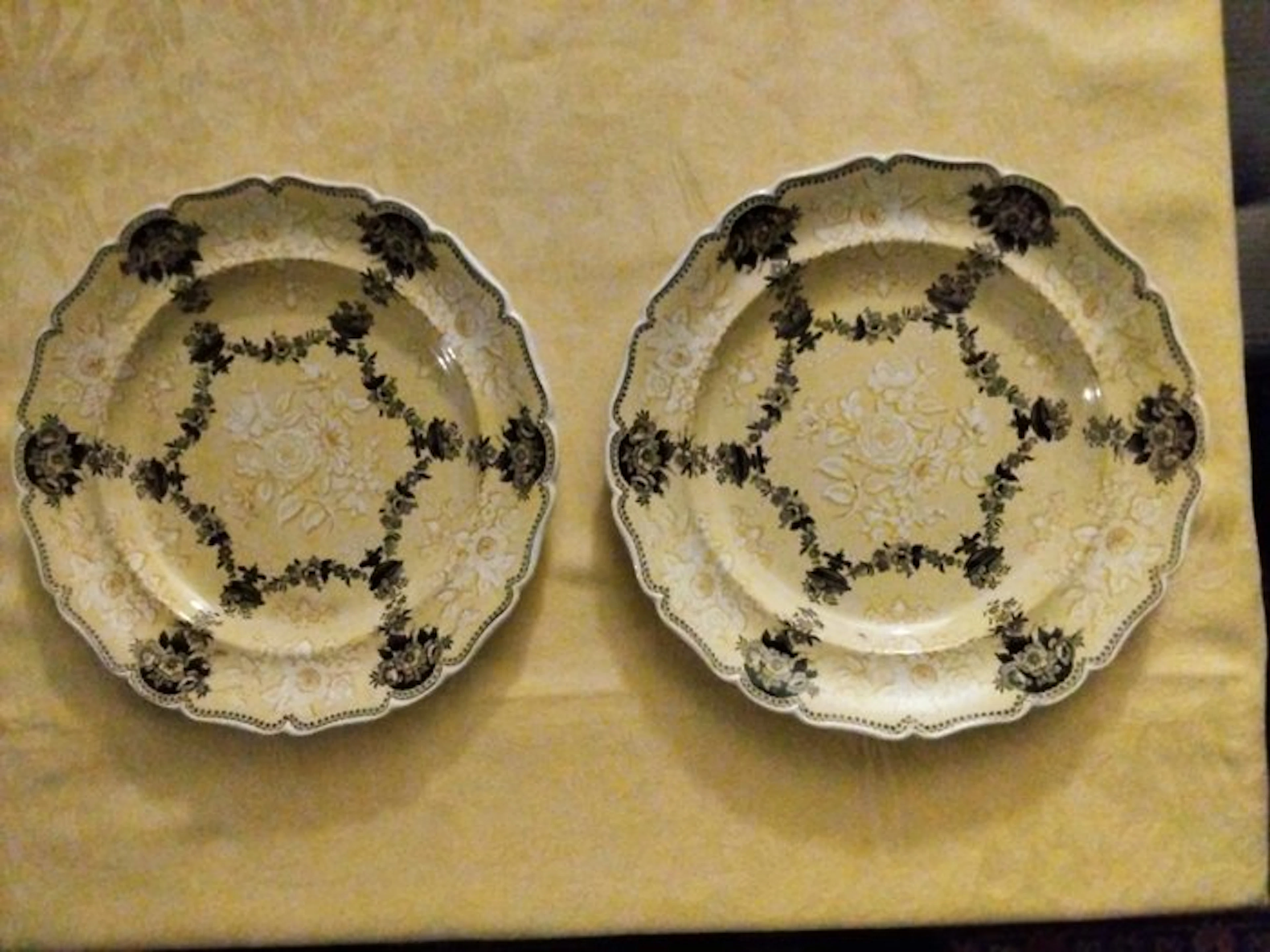 W.R.&Co ( William Ridgway and Company) - Dish (2)...