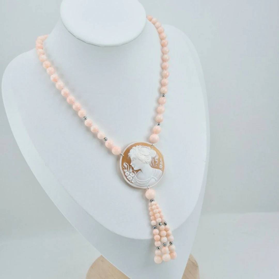 Coral - Silver - Necklace - Pink coral and cameo