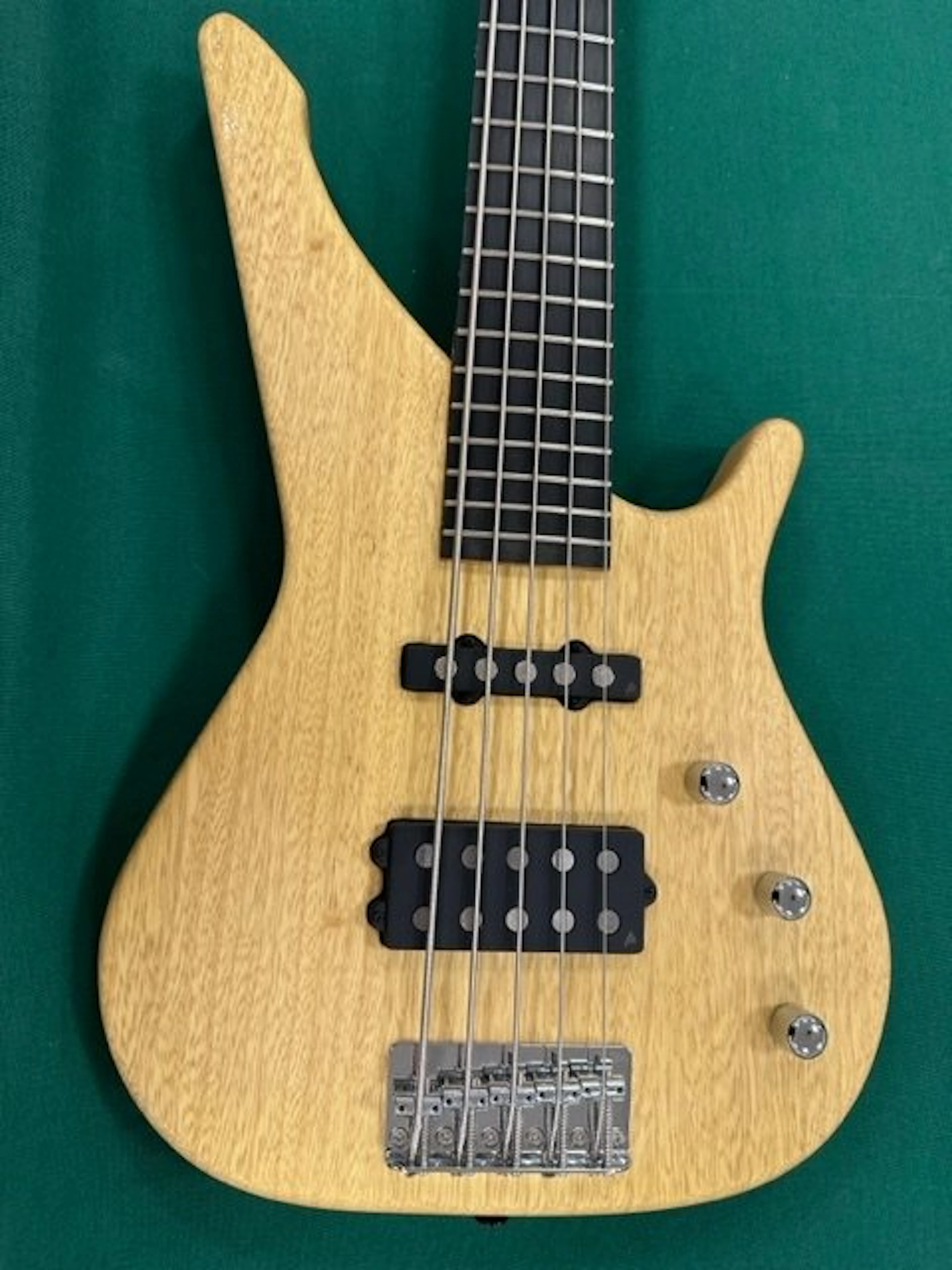MANNE - Newport BN5 - - 5-string electric bass guitar - Italy - 2006