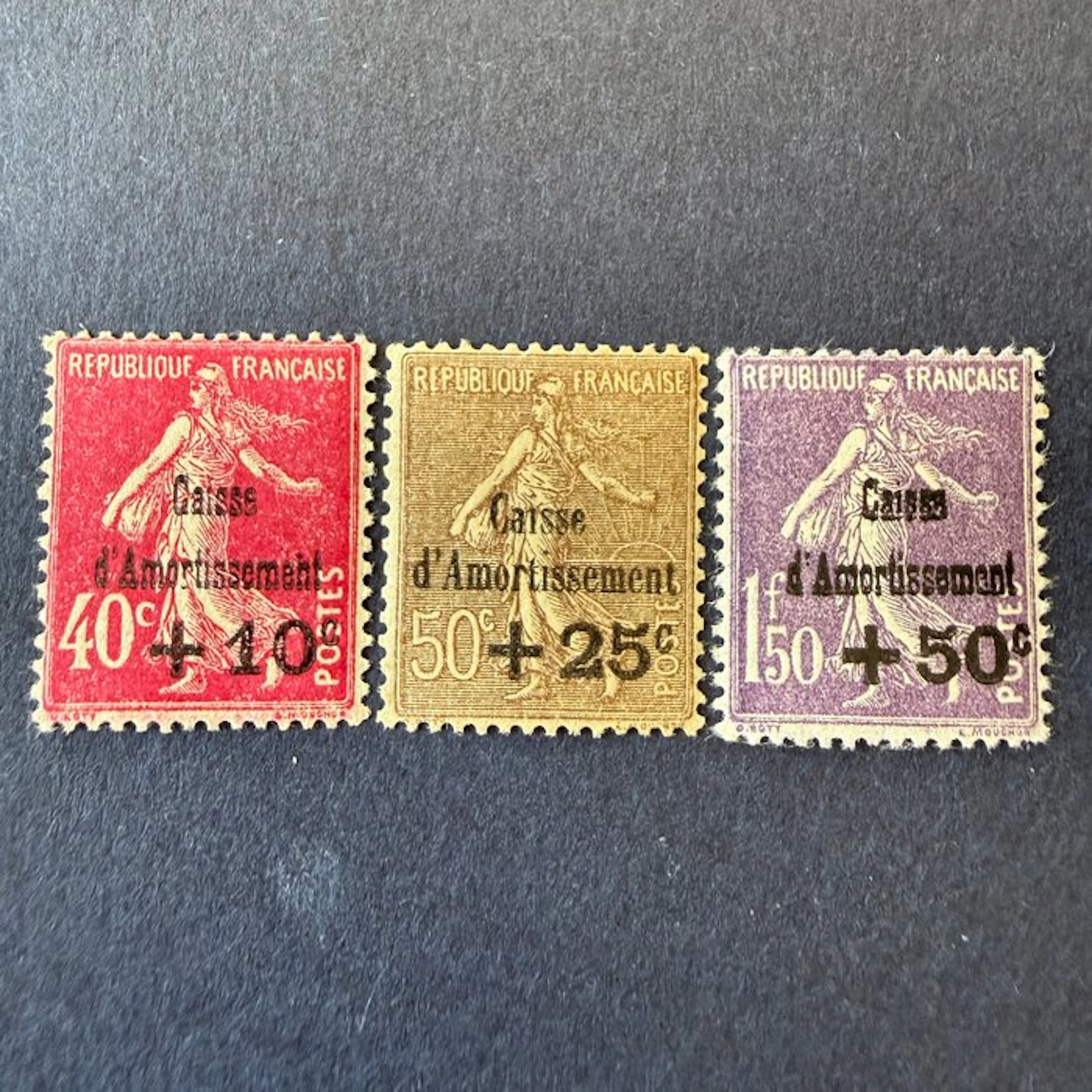 France - Yvert 266/268 "Caisse d'Amortissement" in mint condition **. TB.