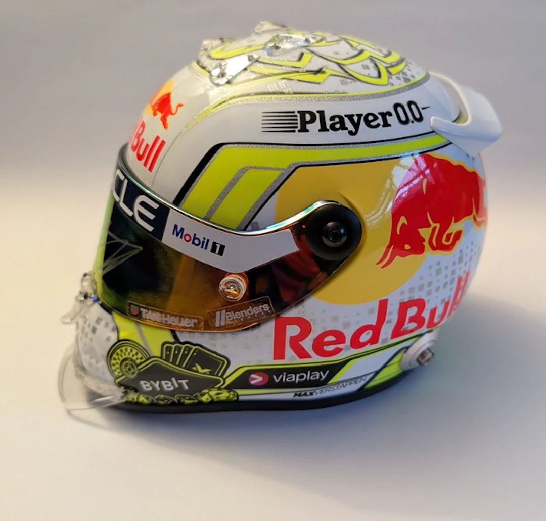 Oracle Red Bull Racing - Formula One - Max Verstappen - 2023 - Scale 1/2 helmet