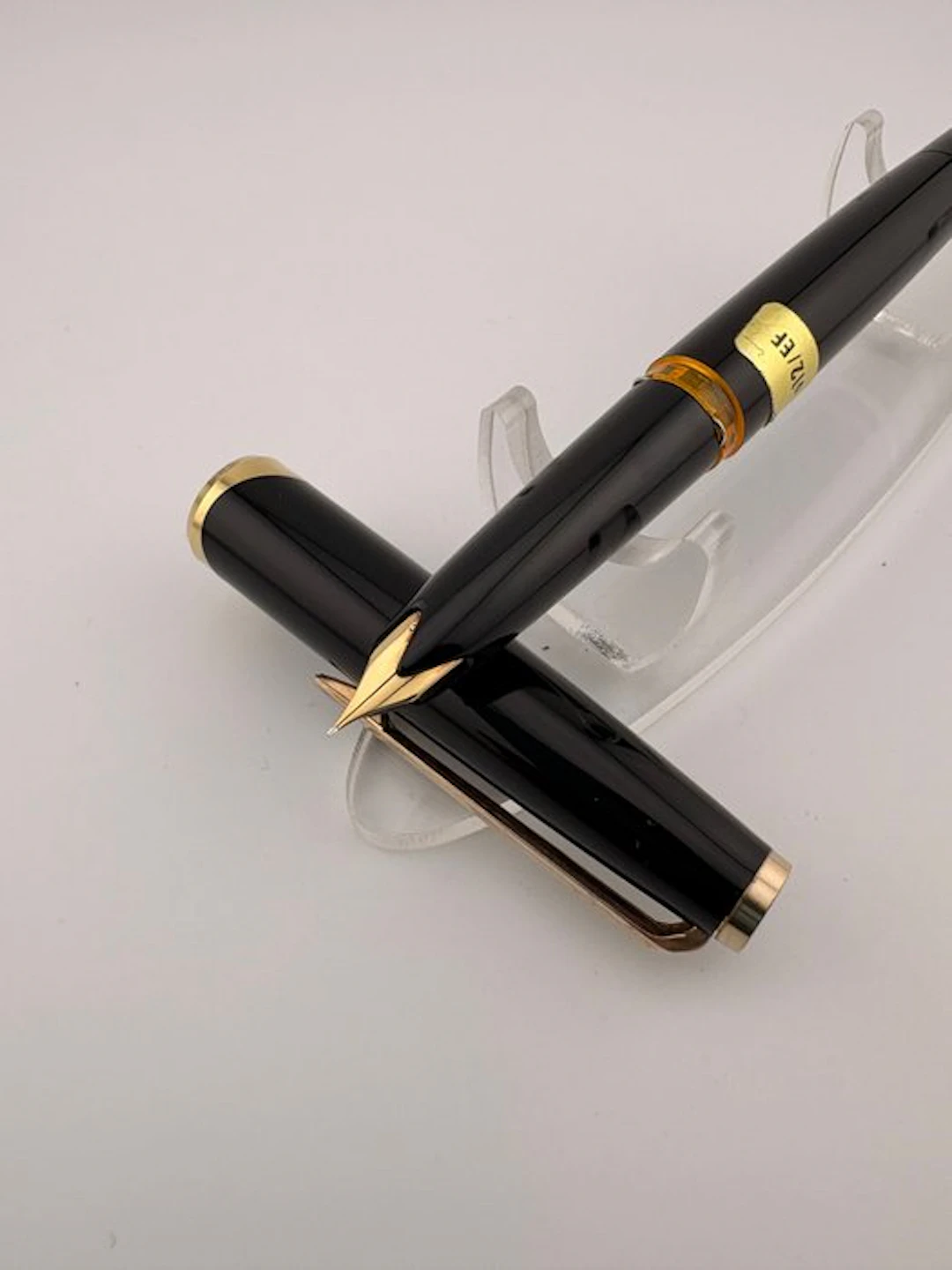 Montblanc - 121 Black - 750 18k - Gold Nib EF - Fountain pen