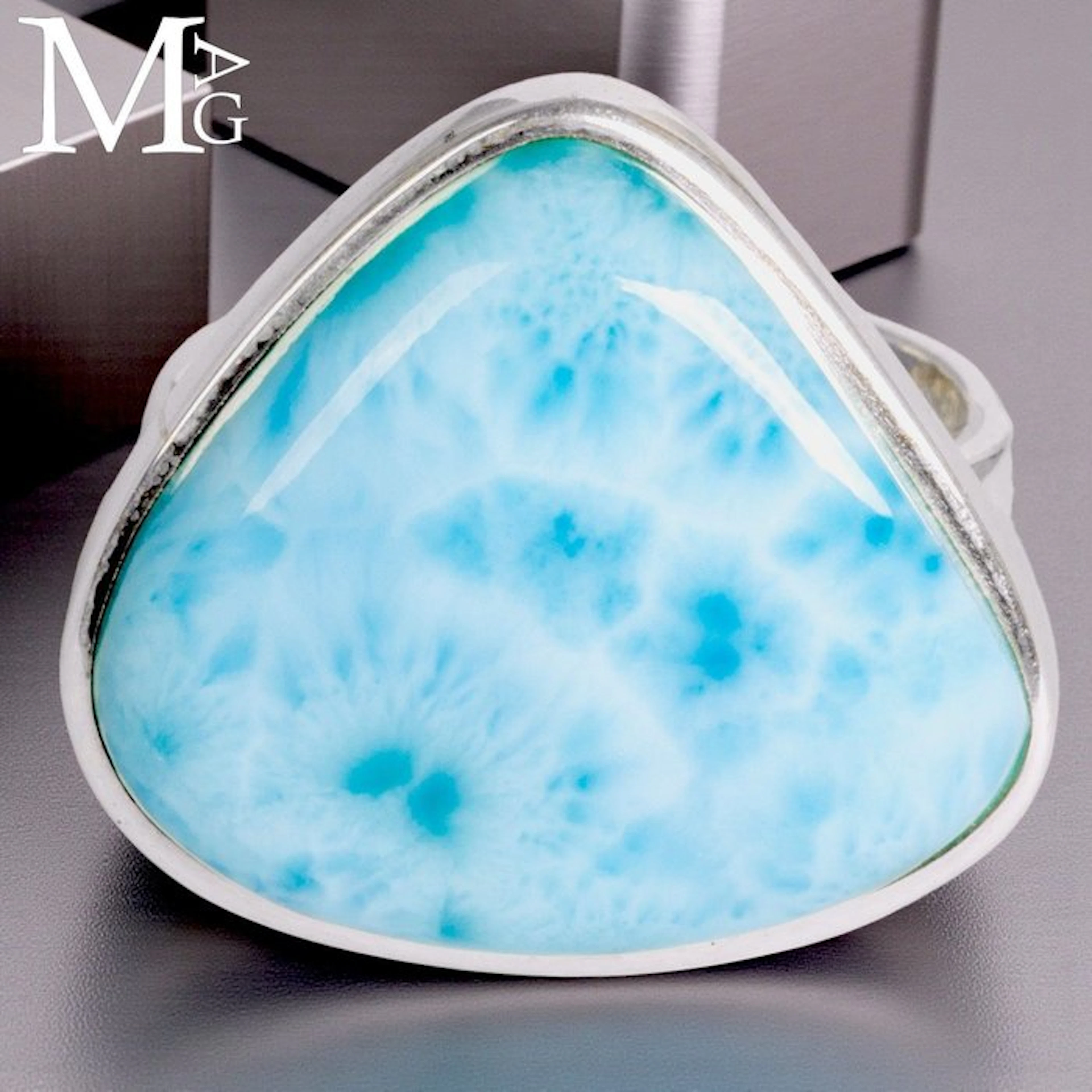 Extraordinary Larimar Gem - Natural Masterpiece from the...