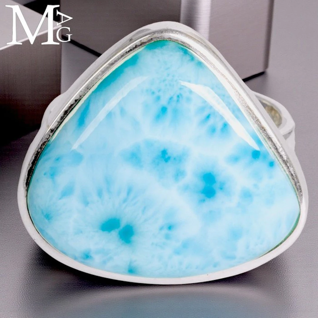 Extraordinary Larimar Gem - Natural Masterpiece from the...