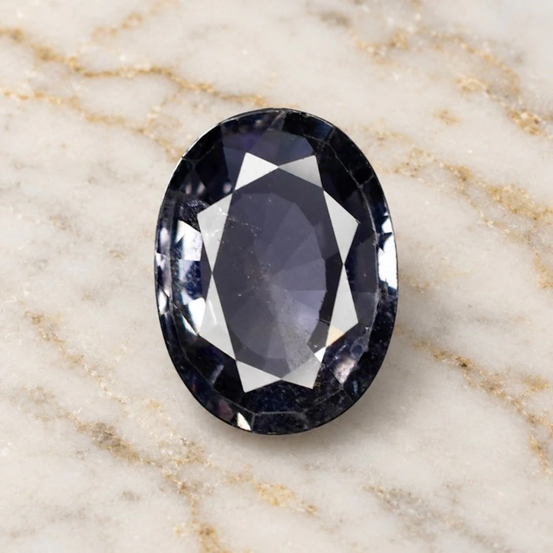 Blue Sapphire - 2.46 ct - International Gemological Institute (IGI) - Unheated