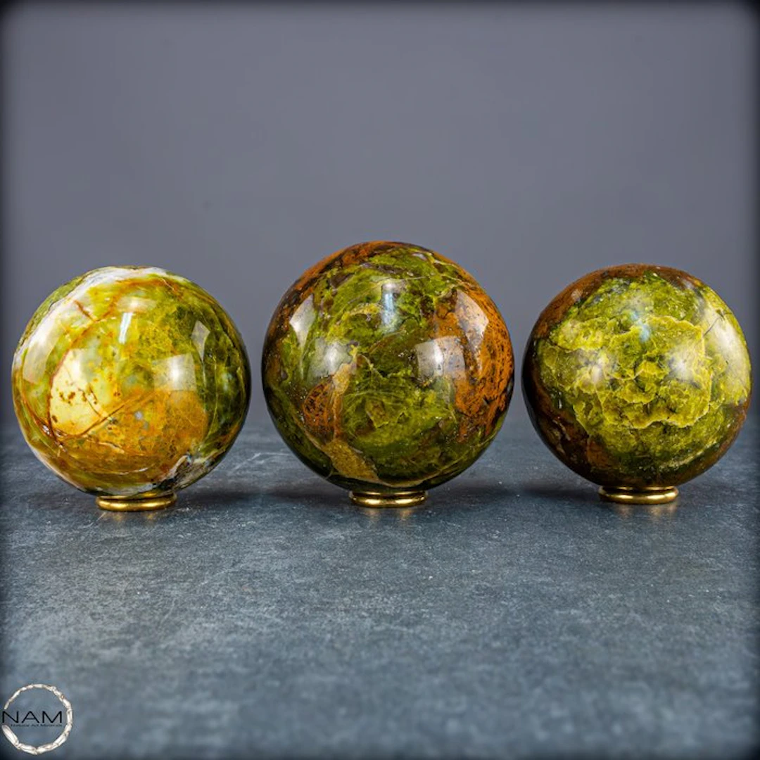 Green Opal Set – Three natural stone spheres in timeless...