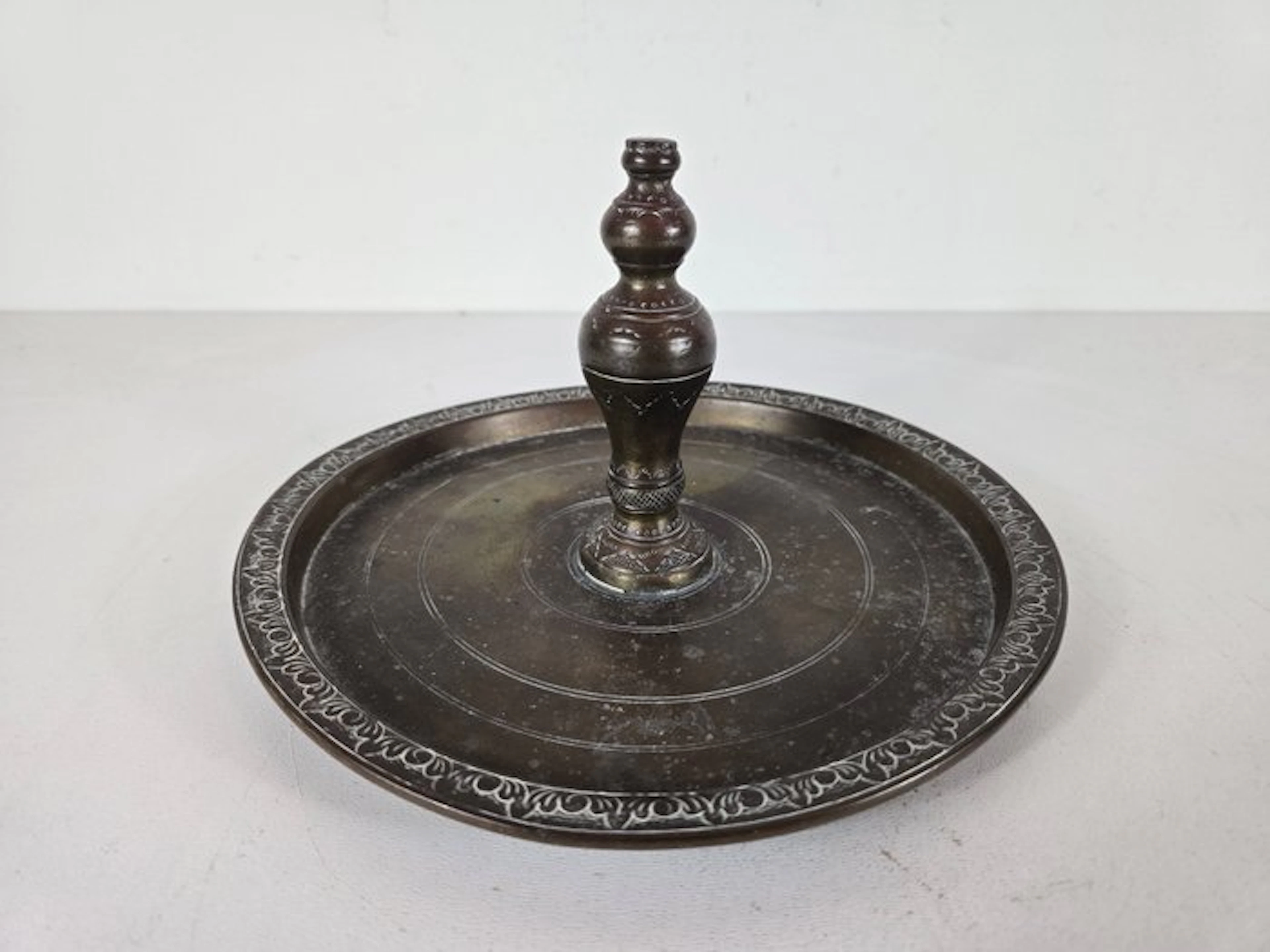 Promotion scale - Brass - India - Second half of the 19th century