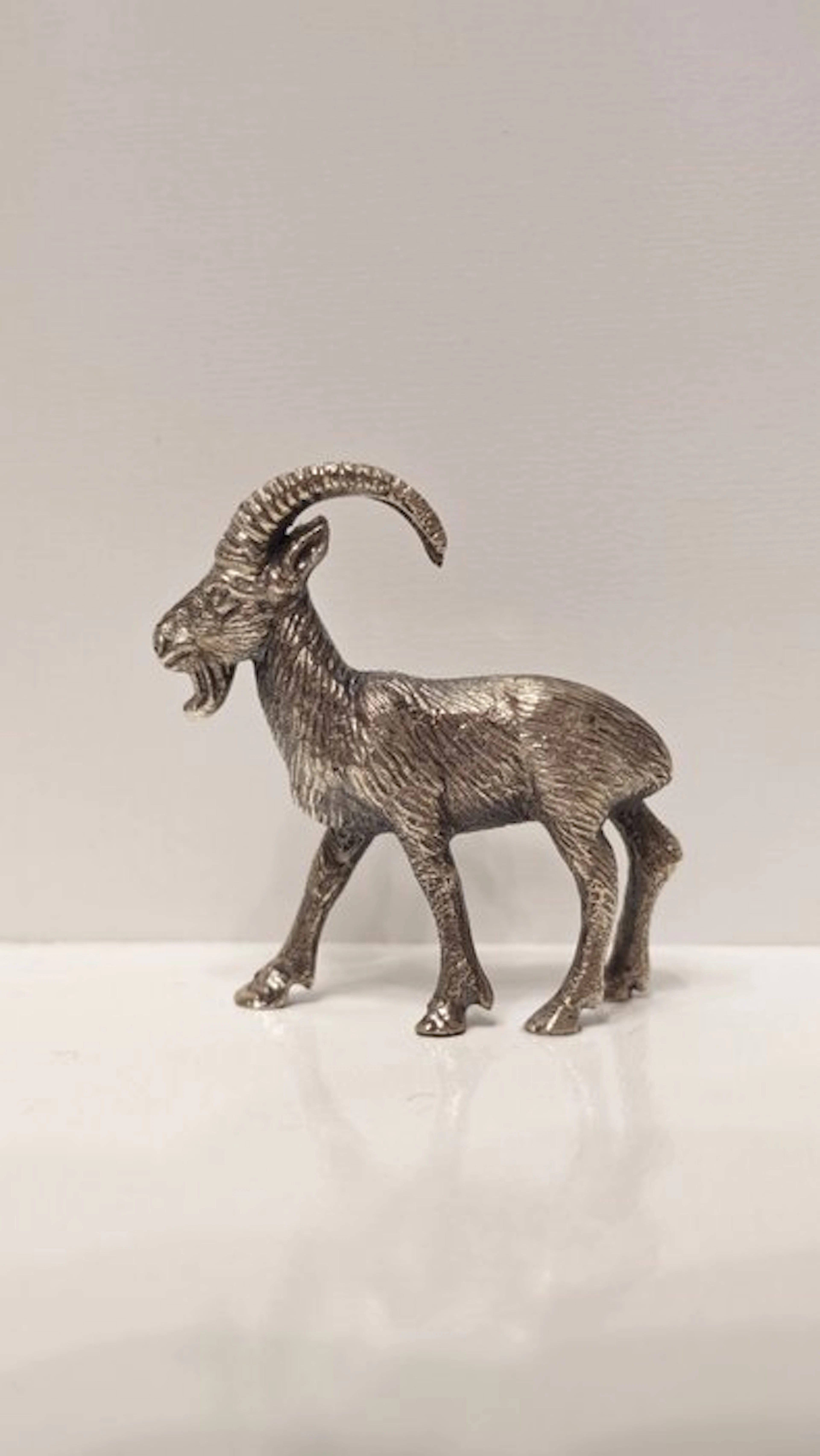 Statuette