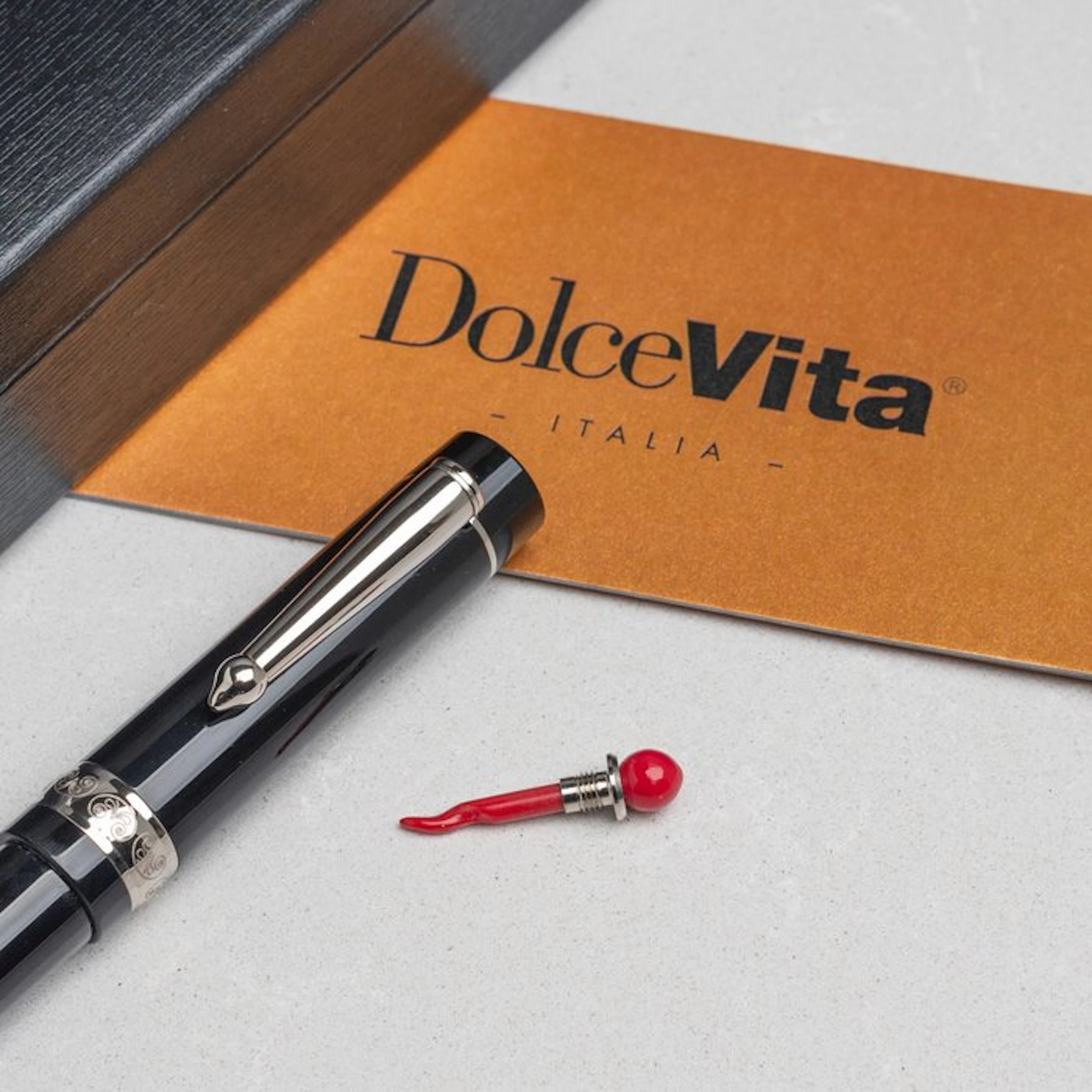 Dolcevita by Leonardo - Black - Fountain pen