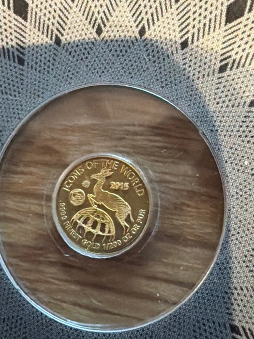 Rwanda. 10 Francs 2015 Springbock - 1/200 oz (.999)...