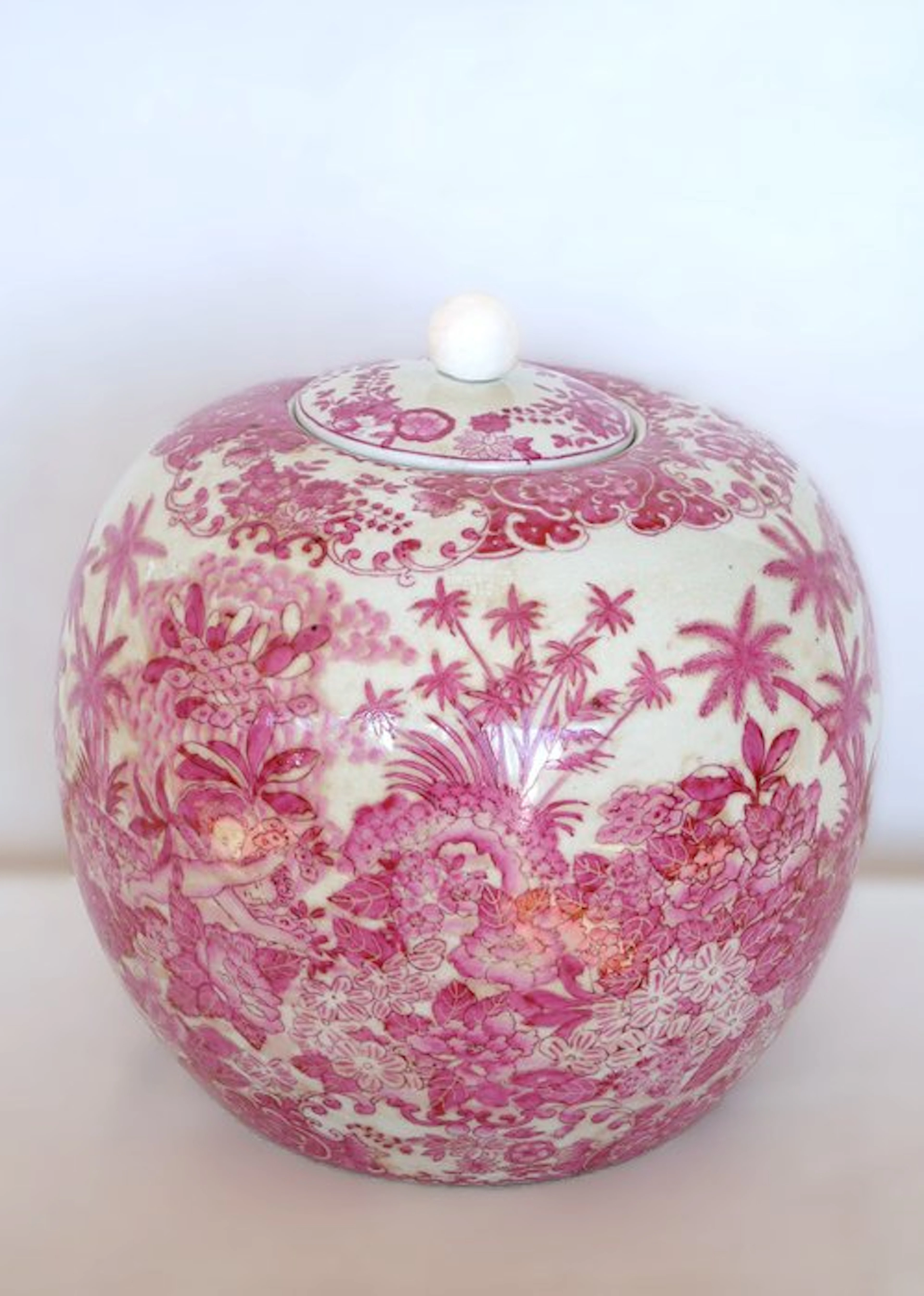 Lidded vase - Porcelain