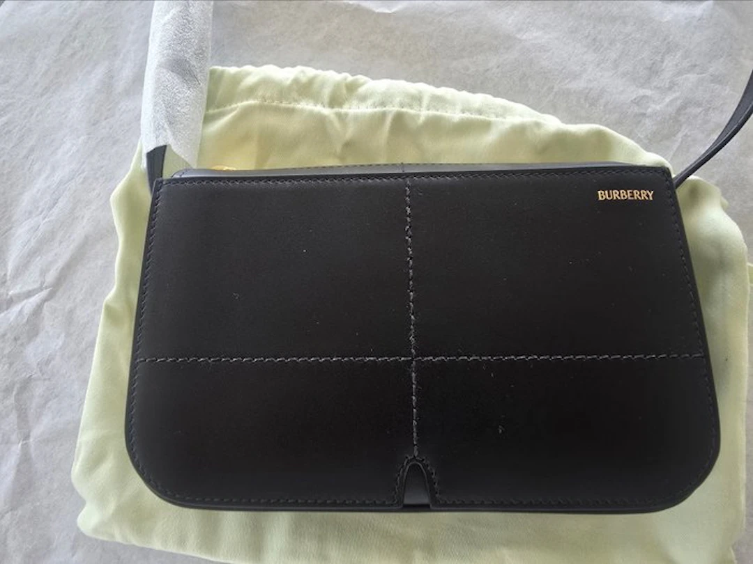 Burberry - Crossbody bag