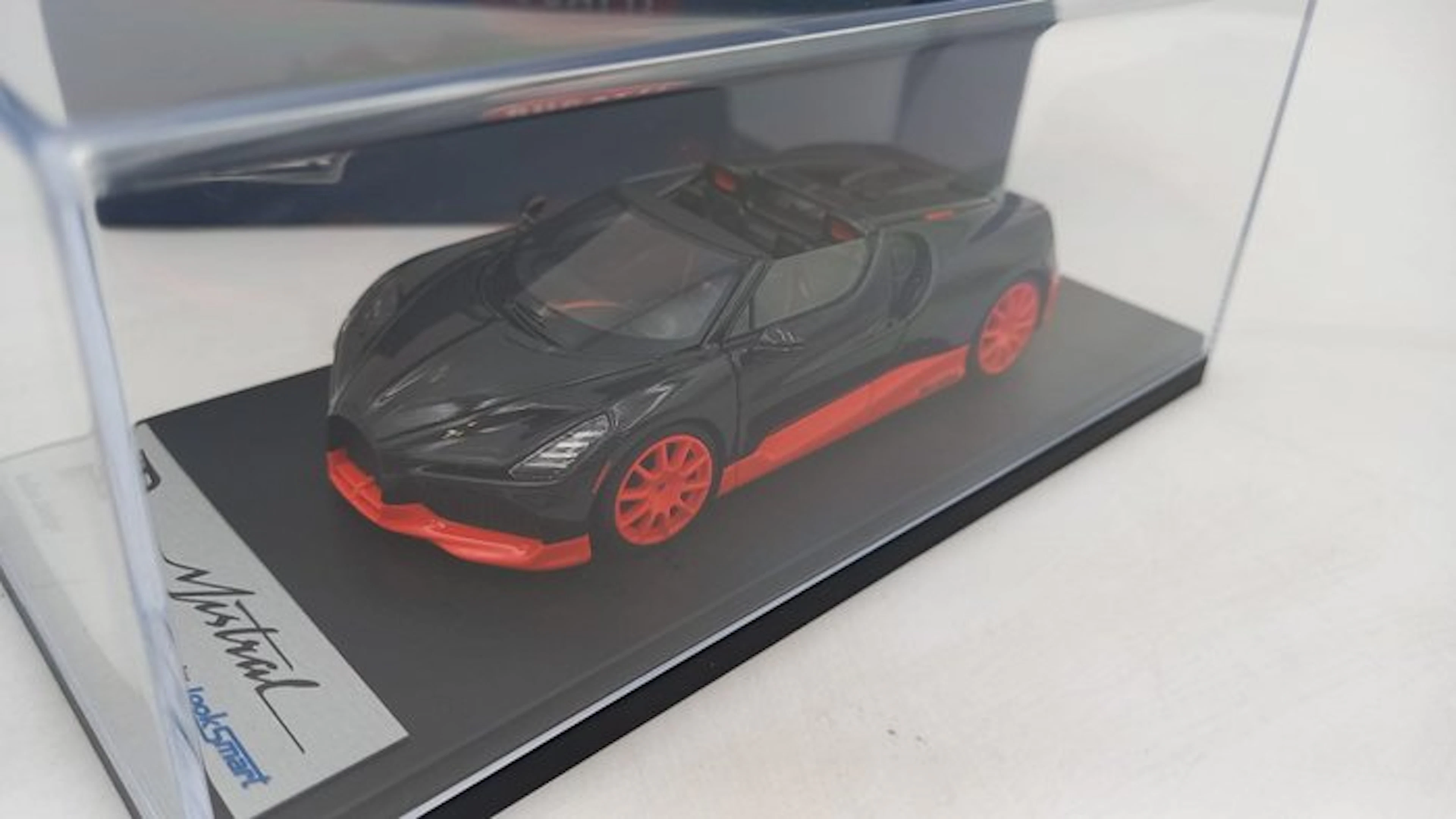 Look Smart 1:43 - Model car - Bugatti W16 Mistral World...