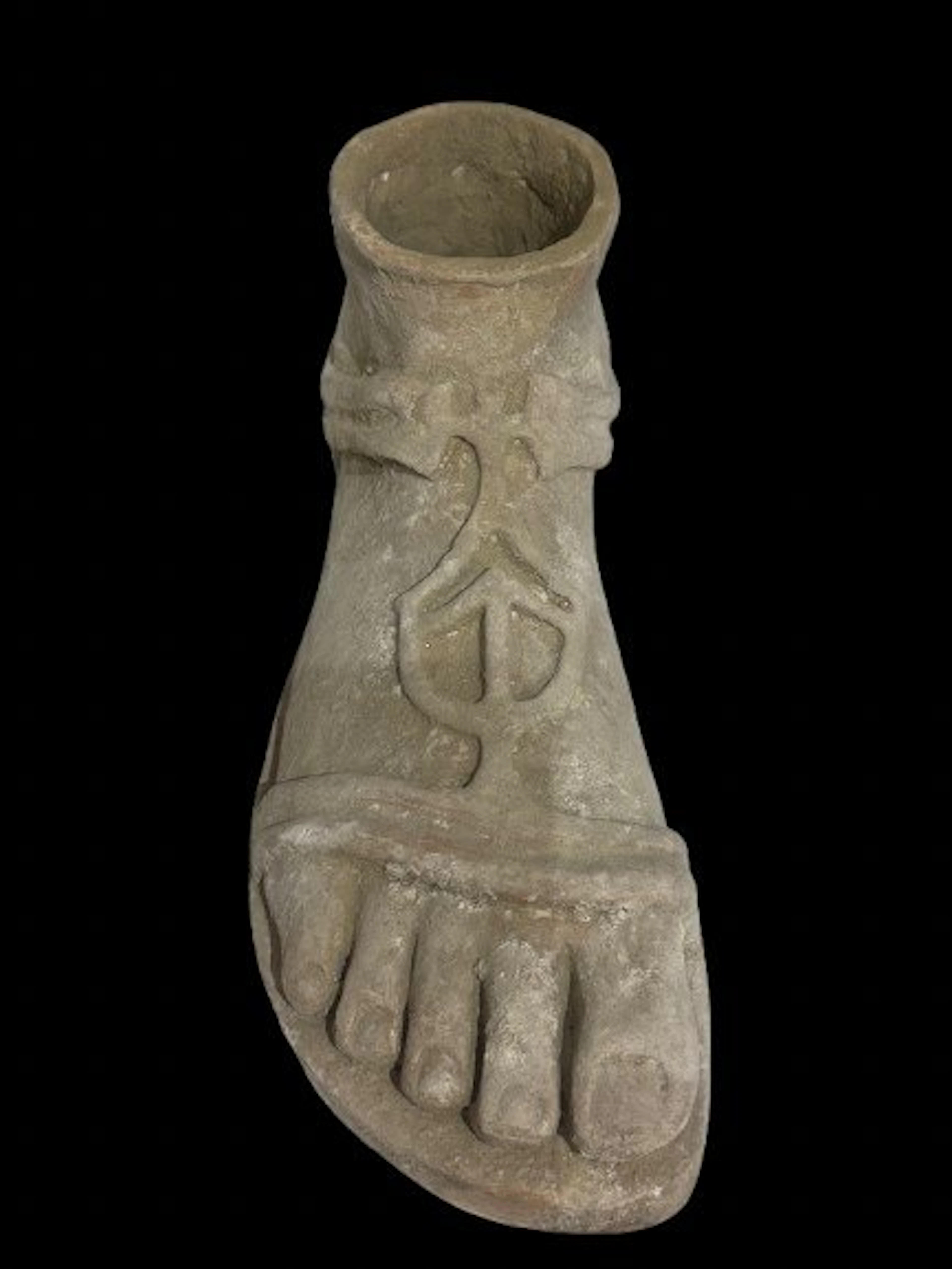 Replica of an Ancient Roman Terracotta Roman terracotta foot - 14 cm