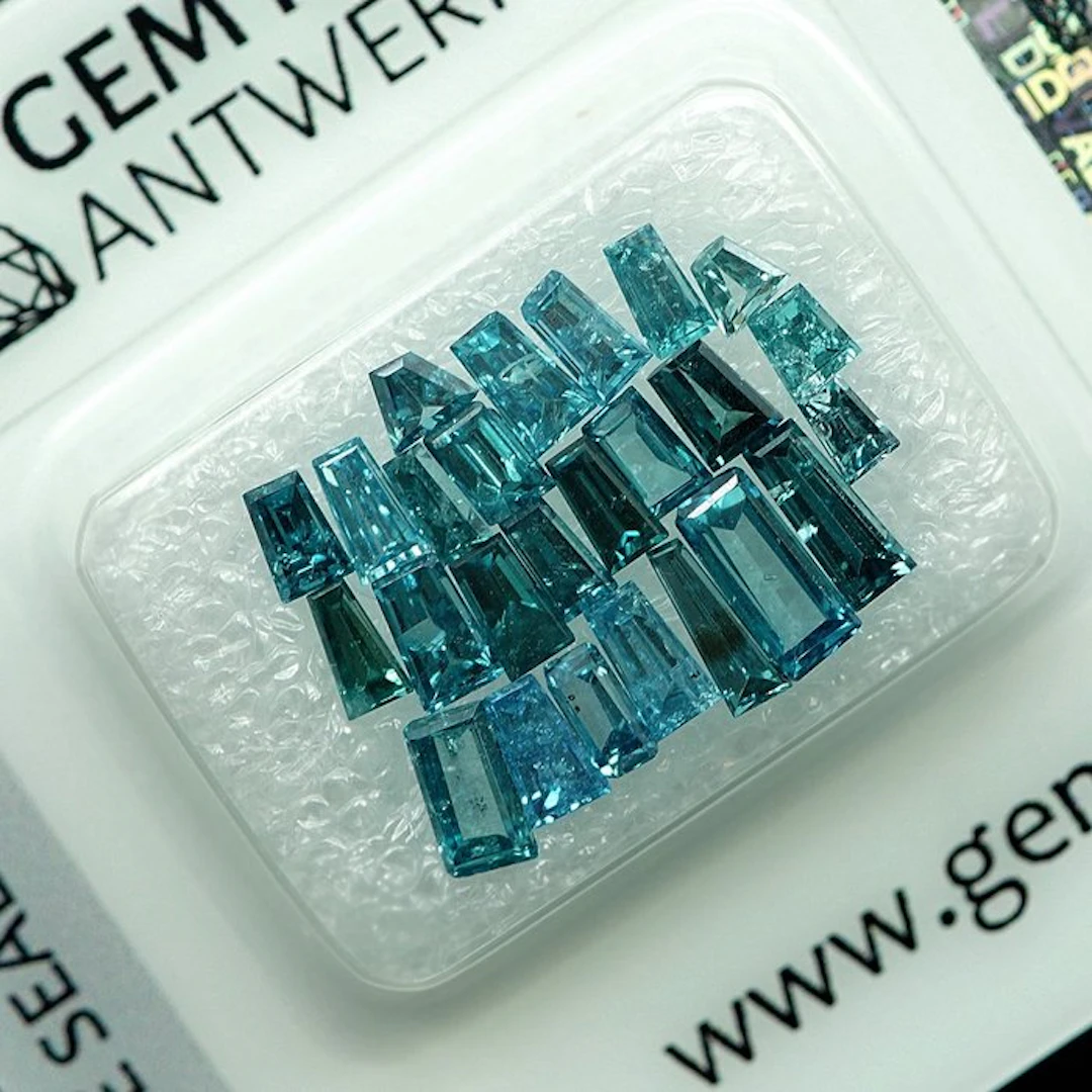 25 pcs Diamond (Colour-treated) - 2.53 ct - Fancy Blue - SI1
