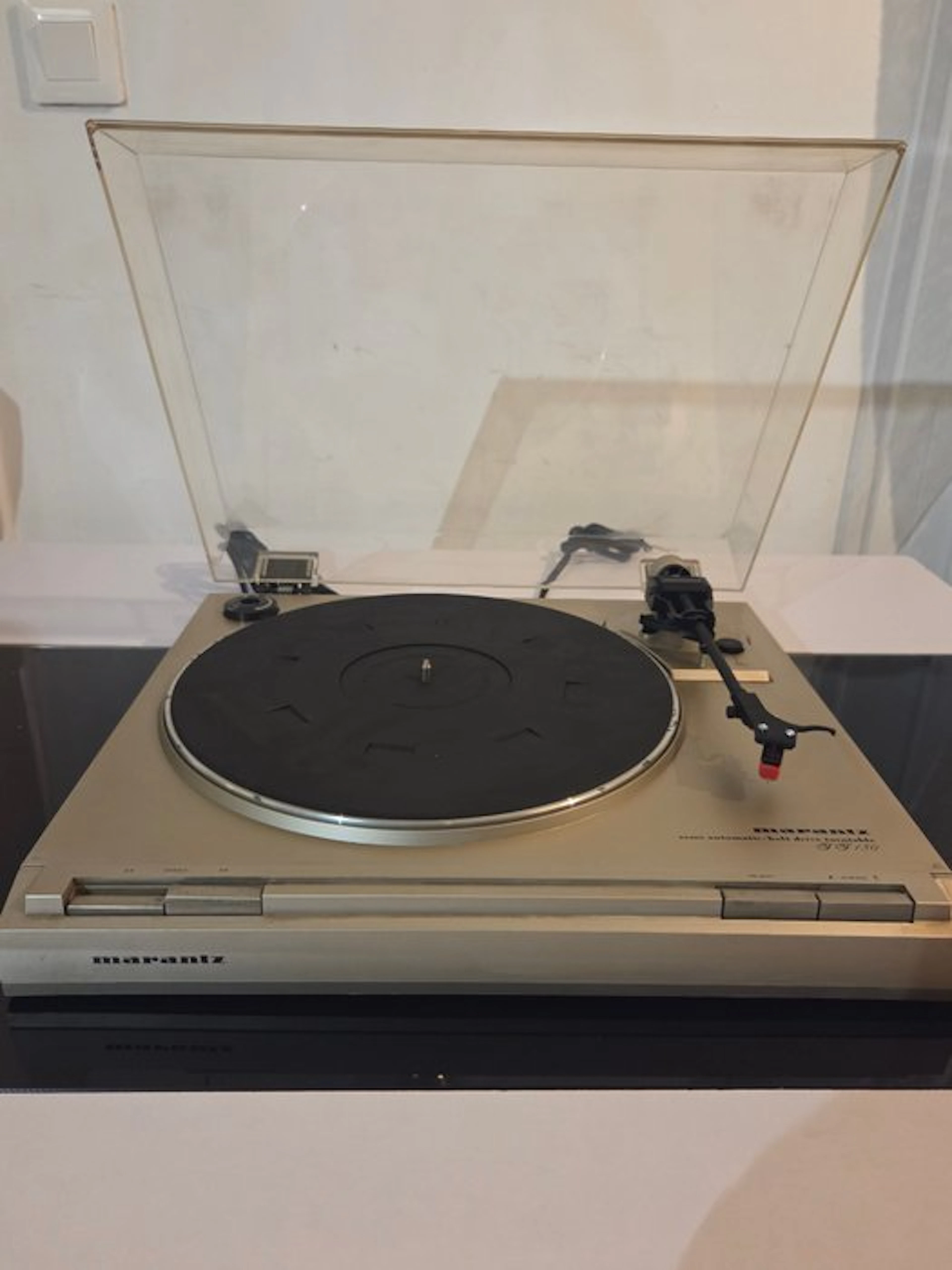 Marantz - TT130 Semi-Automatic Belt-Drive Turntable