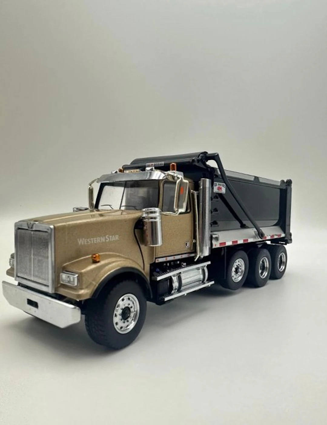 Diecast Masters 1:50 - Model car - Western Star kiepwagen