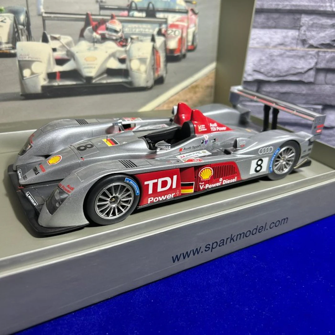 Spark 1:18 - Model race car - Spark 1:18 Audi R10 TDI n°8...