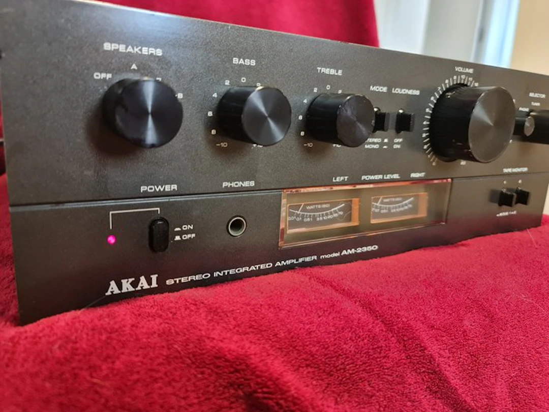 Akai - AM-2350 Solid state integrated amplifier