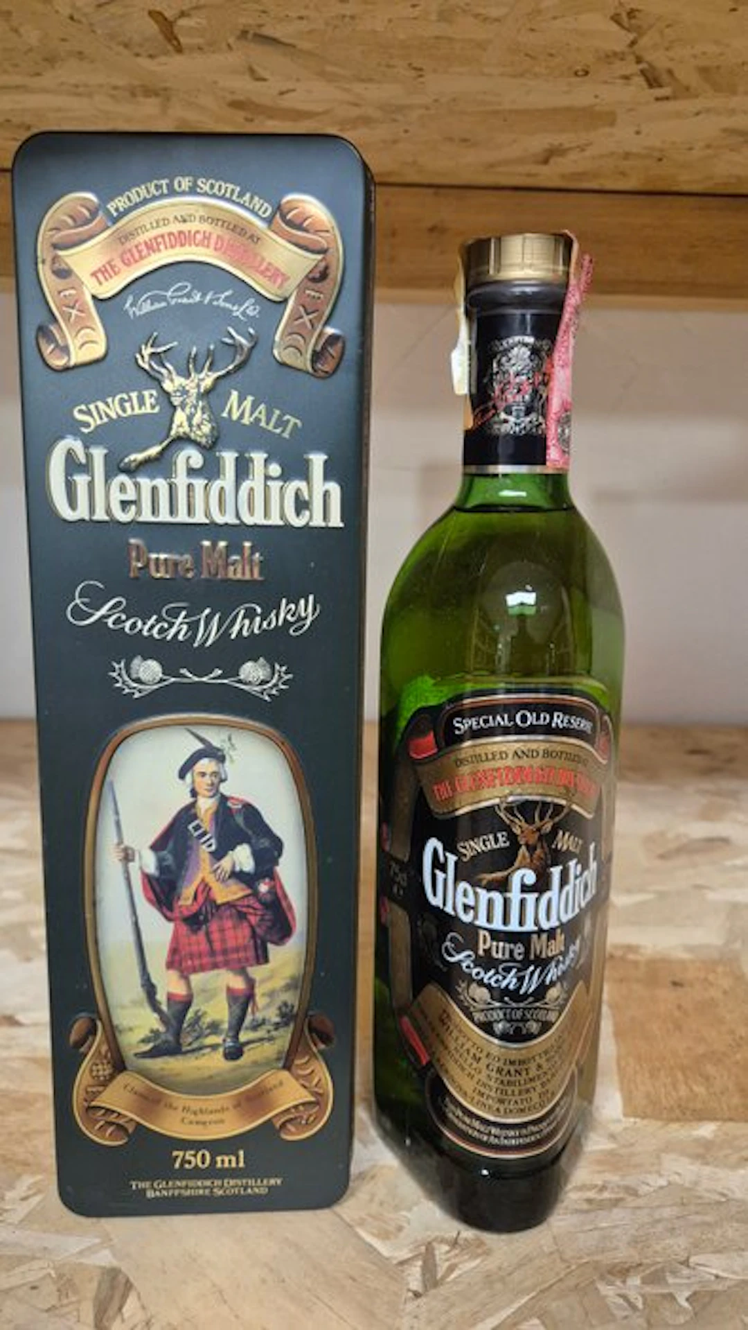 Glenfiddich Special Old Reserve - Clan Cameron - b. 1980s - 75cl