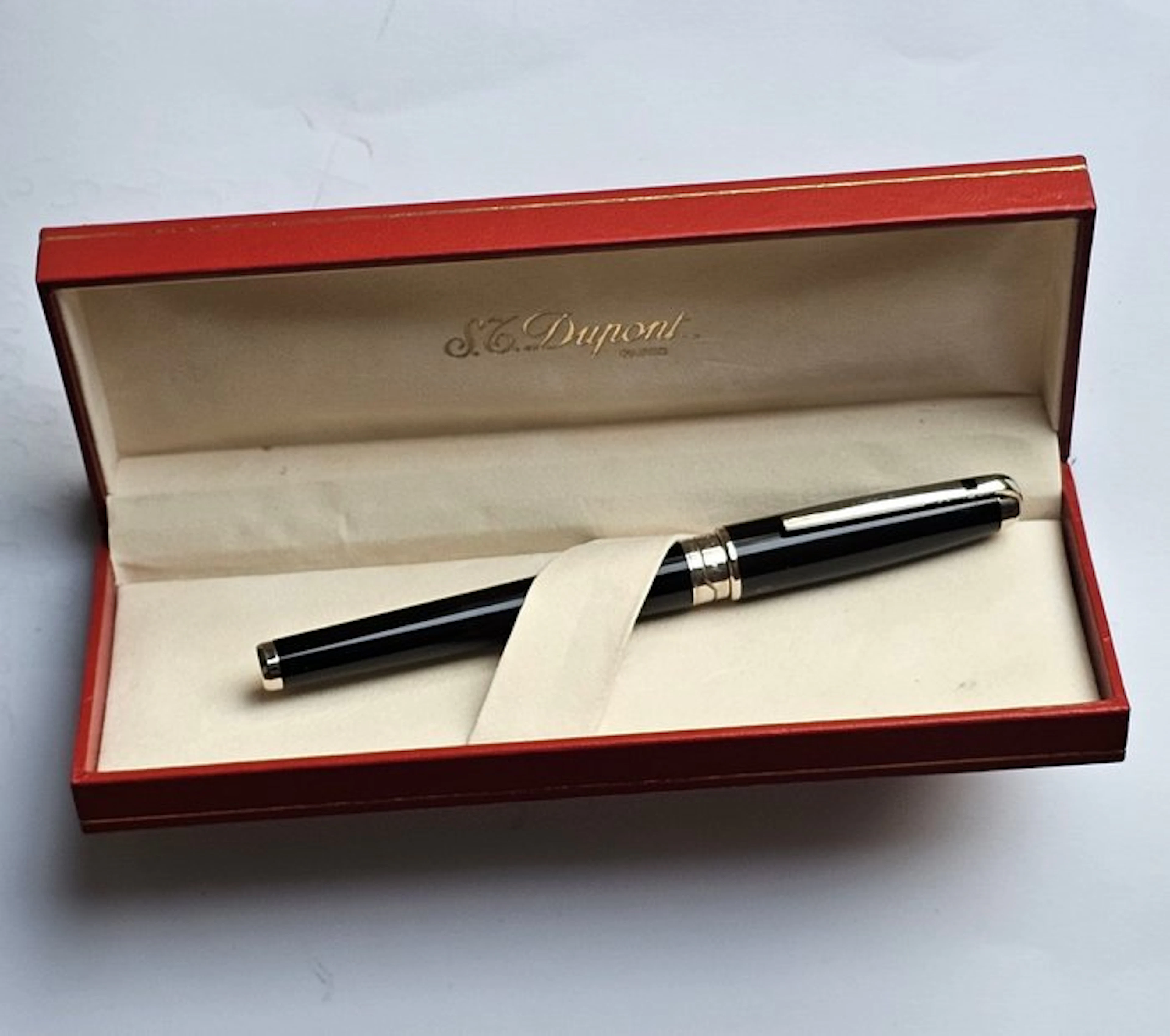 S.T. Dupont - OLYMPIO LAQUE DE CHINE & PLAQUÉ OR PLUME OR...