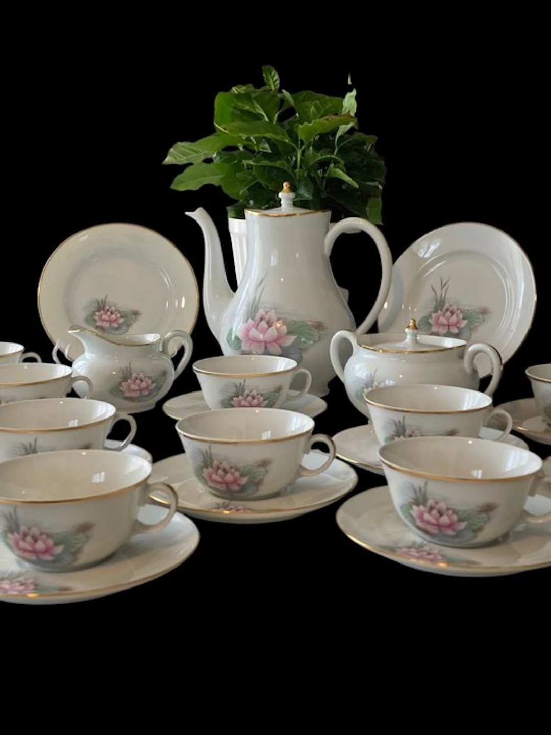 B&C° Bernardaud - Limoges Prestige à la couronne royale...