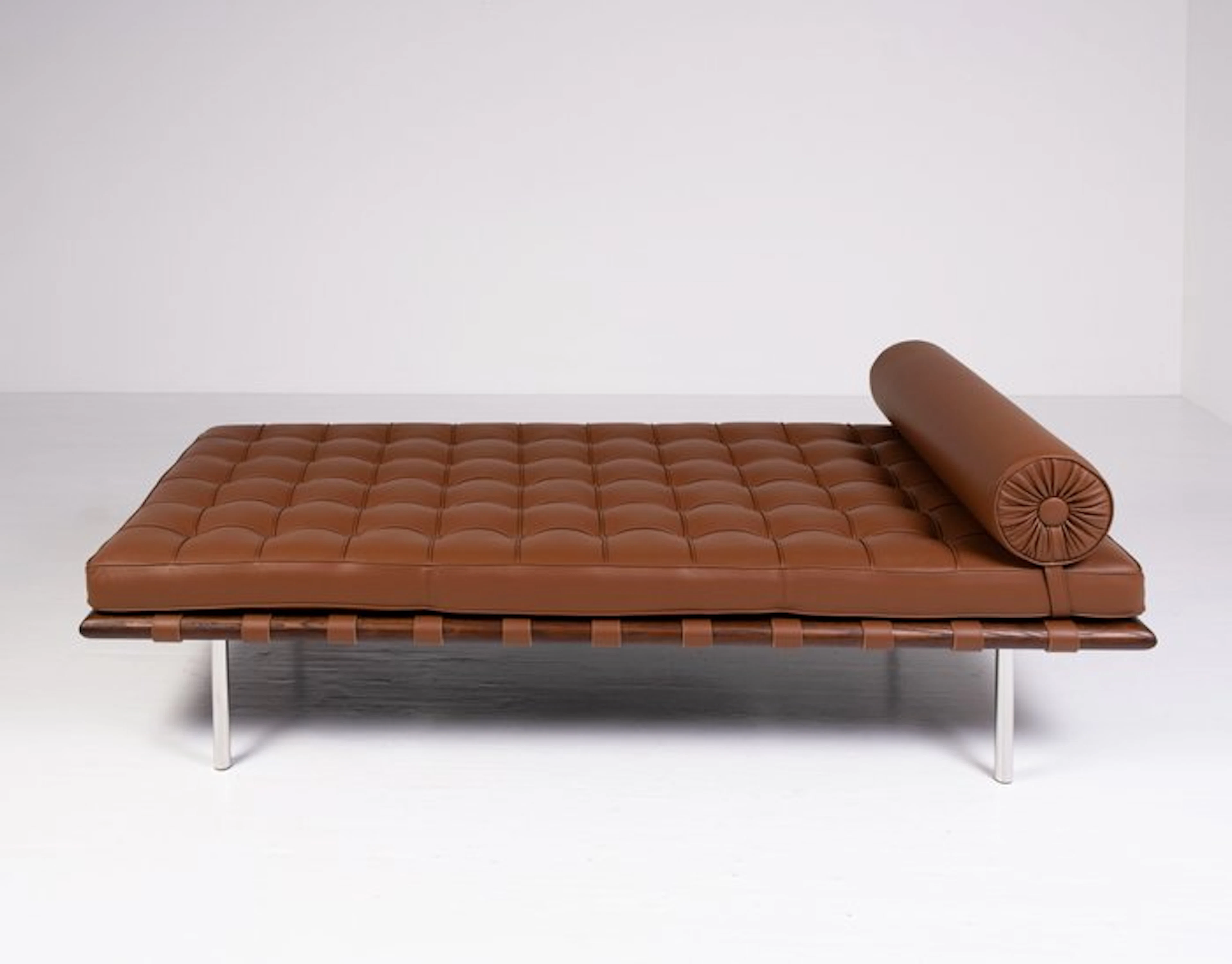 Knoll, NO RESERVE PRICE - Ludwig Mies van der Rohe...