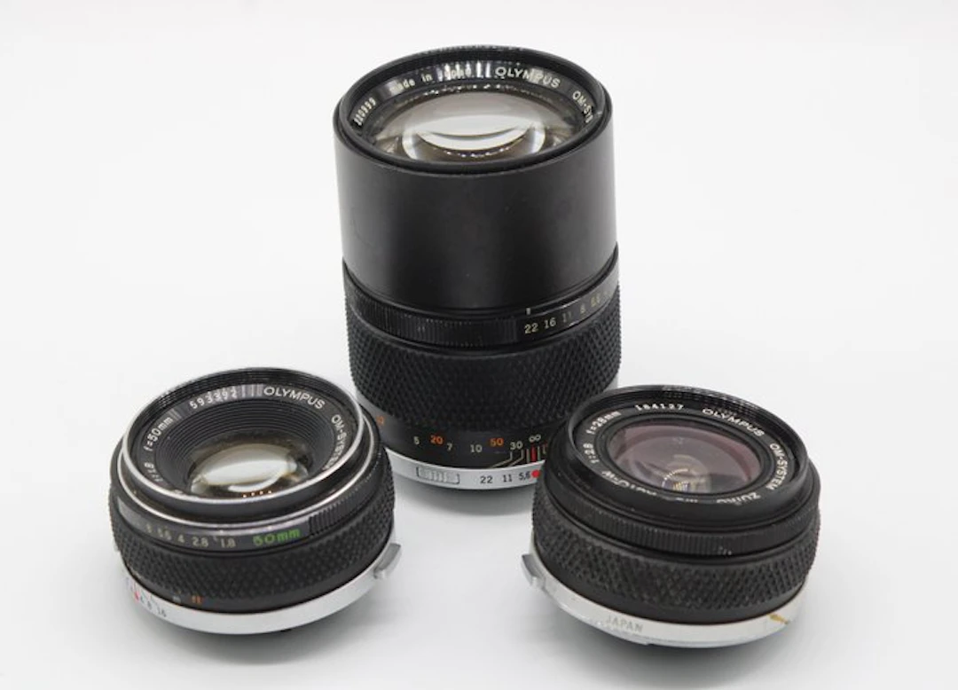 Olympus Zuiko 2,8/28 + 1,8/50 + 2,8/135 Prime lens