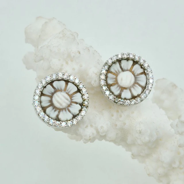 Silver, No Reserve - Earrings - Hand-engraved Cameos