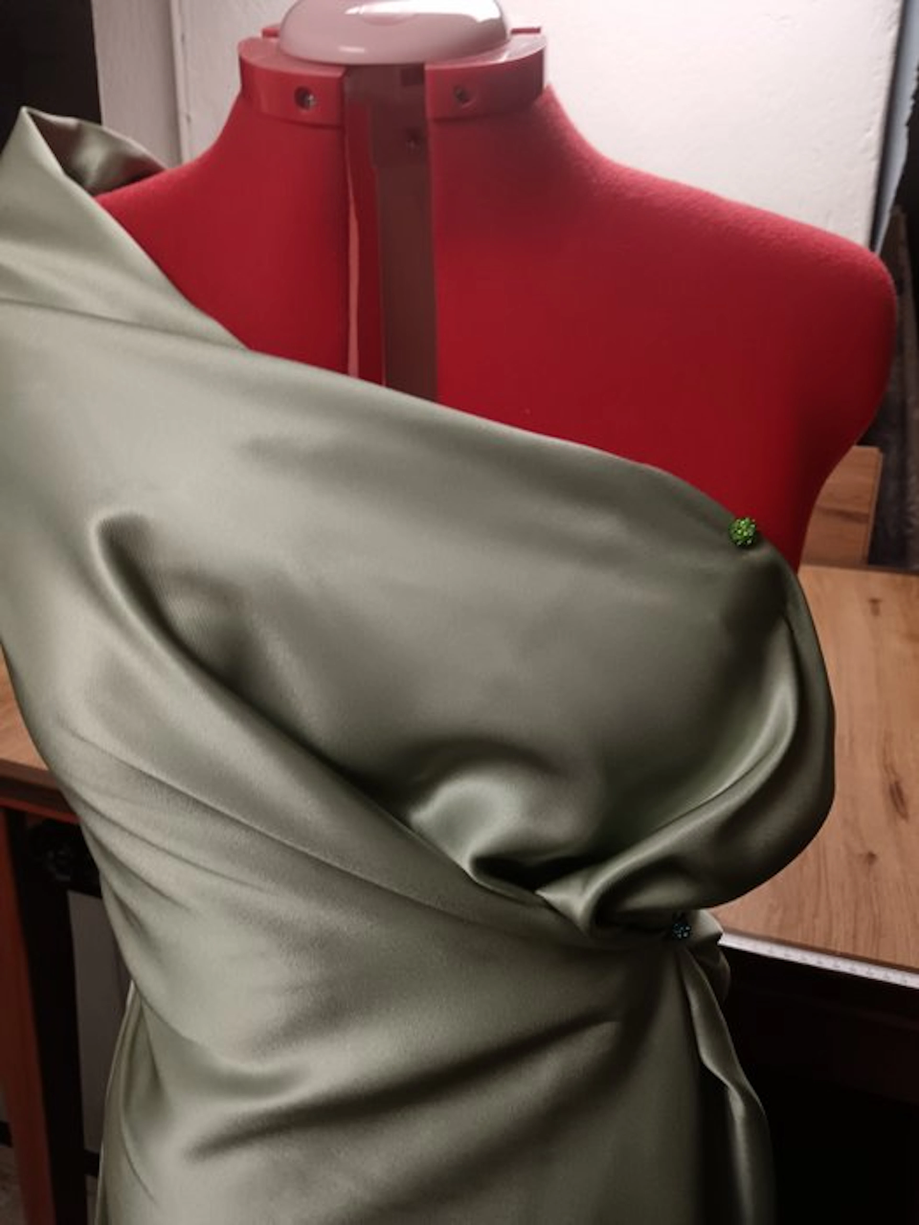 Pure silk duchesse E 730 Size 4 x 1.40 m - Textile - 400...