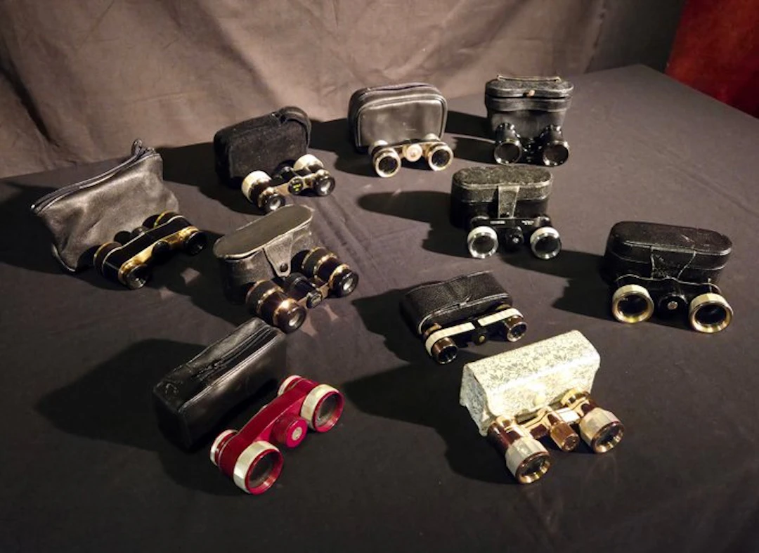 10 theater binoculars with cases - Mother-of-Pearl