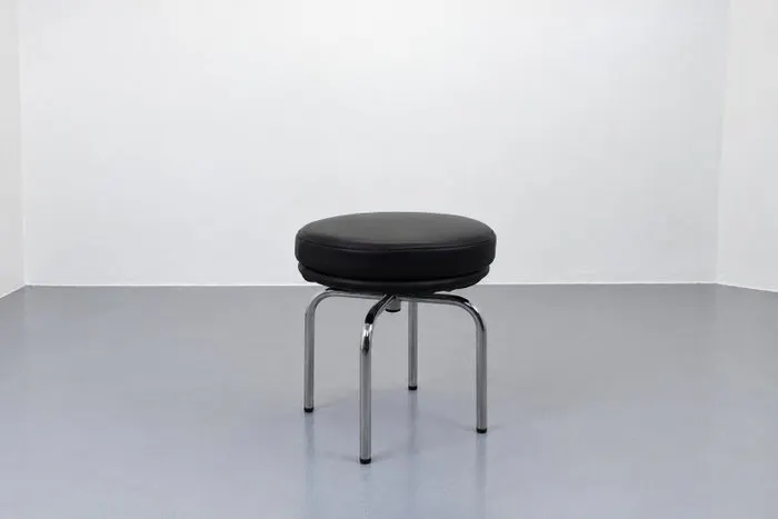 Cassina - Le Corbusier, Charlotte Perriand - Stool - LC8 - Leather, Steel