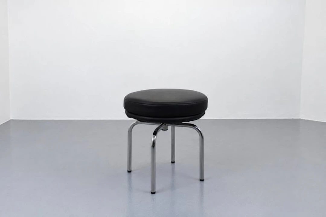 Cassina - Le Corbusier, Charlotte Perriand - Stool - LC8 - Leather, Steel