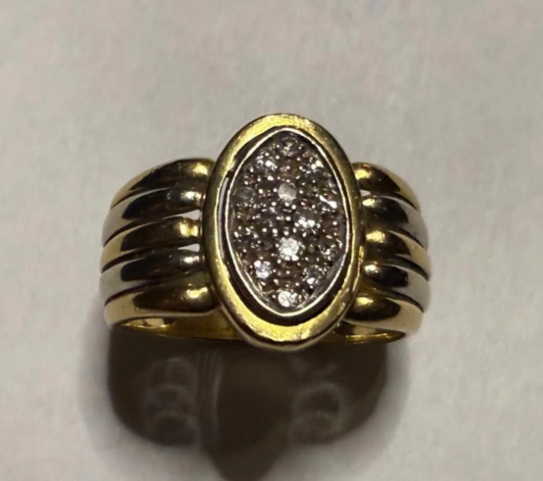 Statement ring - 18 kt