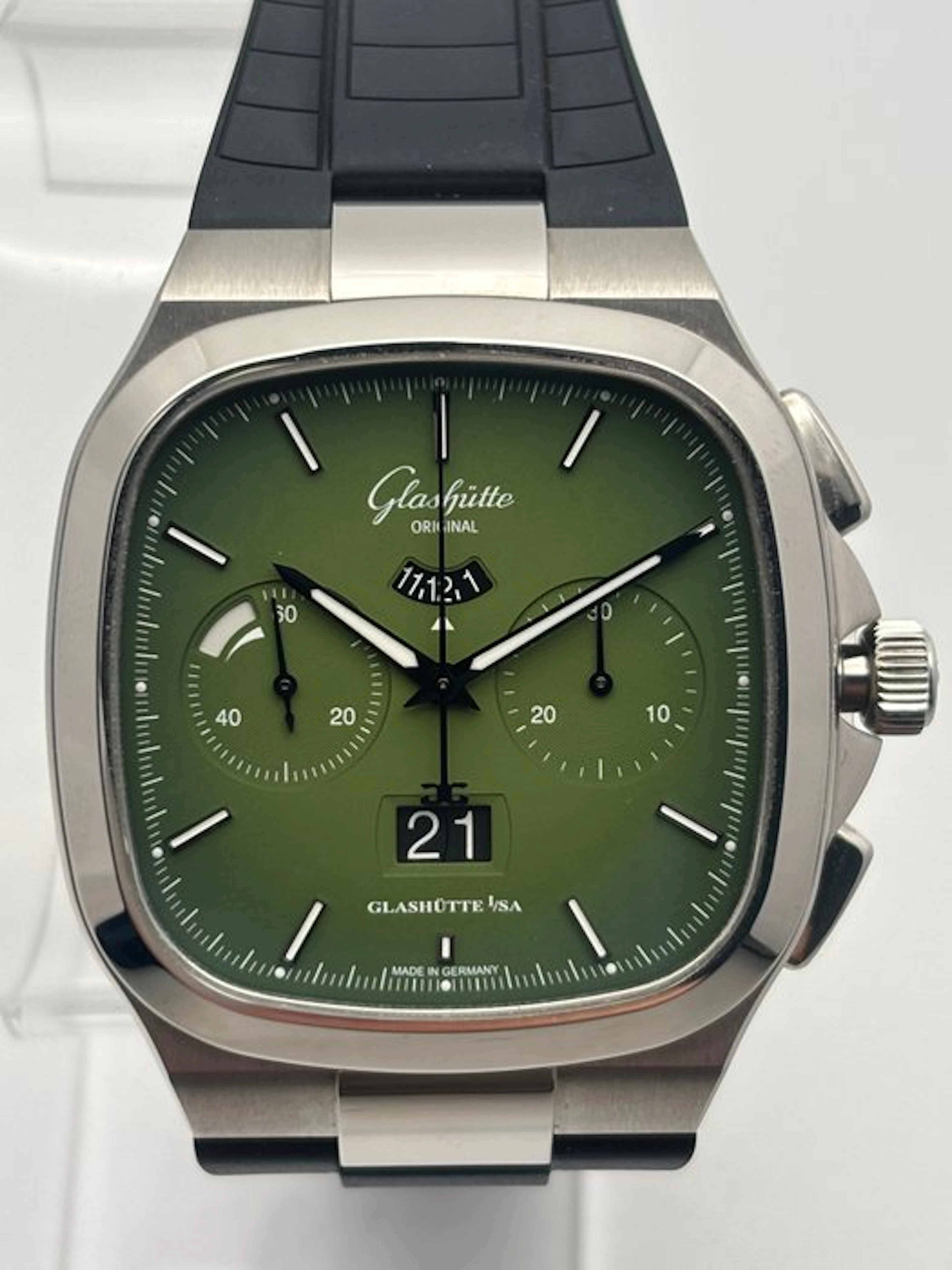 Glashütte Original - Seventies Chronograph Panorama Date...