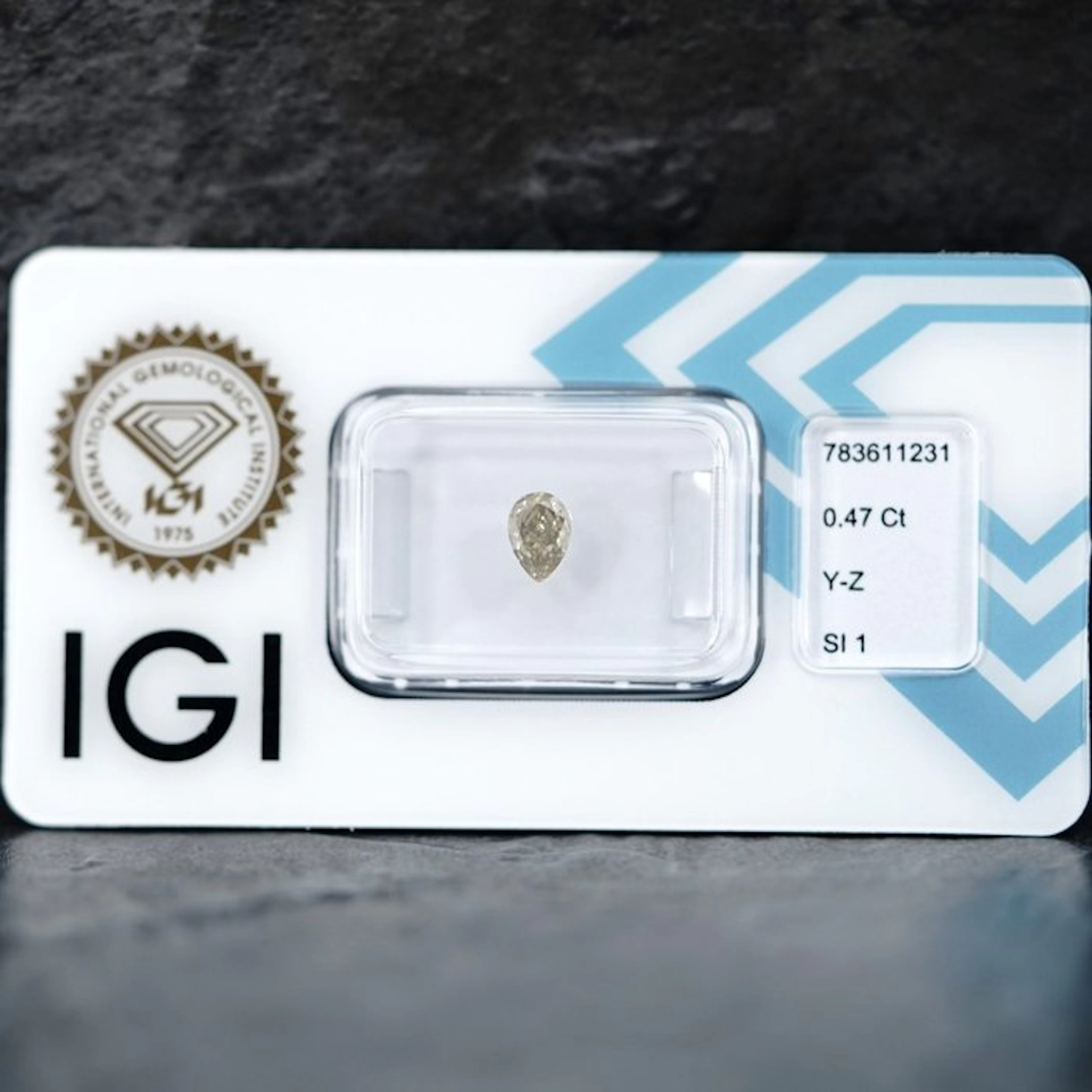 1 pcs Diamond (Natural coloured) - 0.47 ct - Pear - Light...